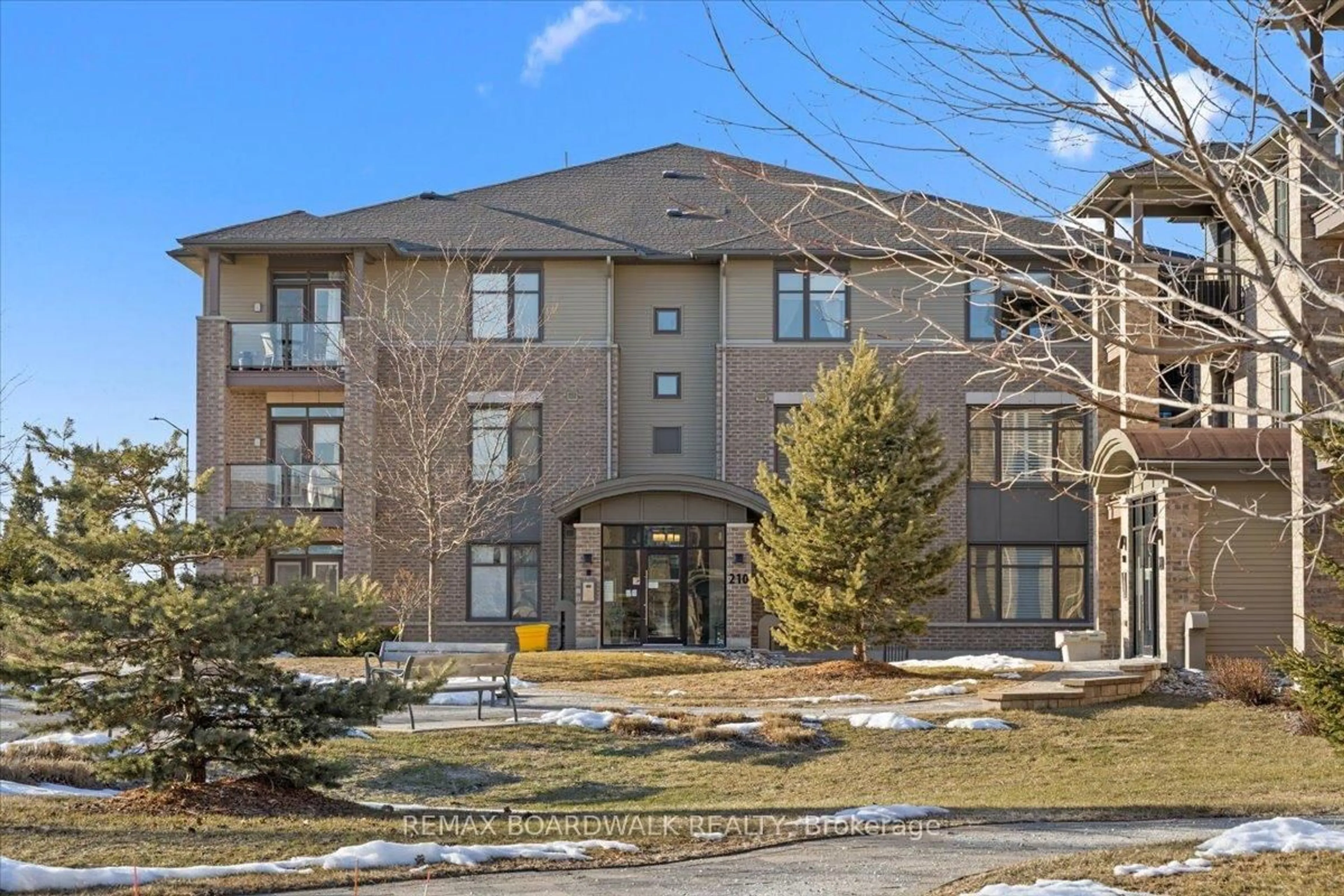 Indoor foyer for 210 Janka Private #B102, Ottawa Ontario K2V 0E6