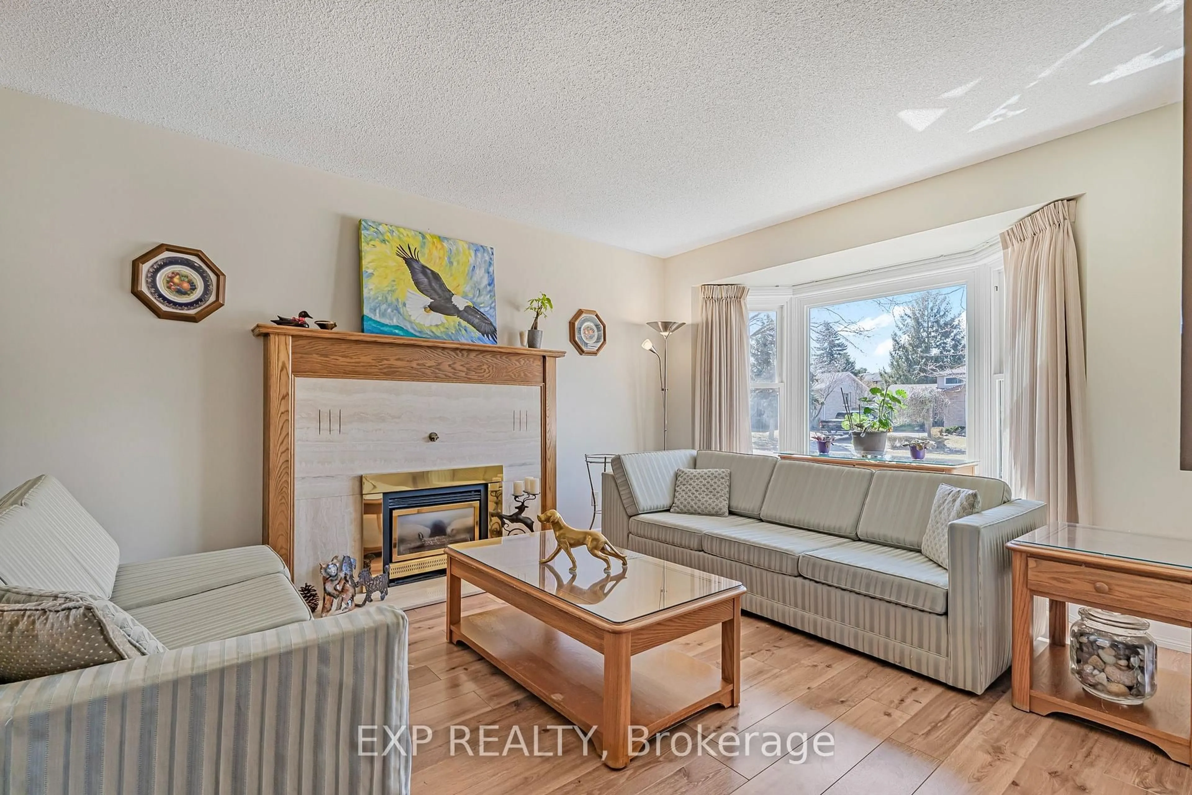 Living room with furniture, unknown for 78 Esther Ave, Cambridge Ontario N1S 4L6