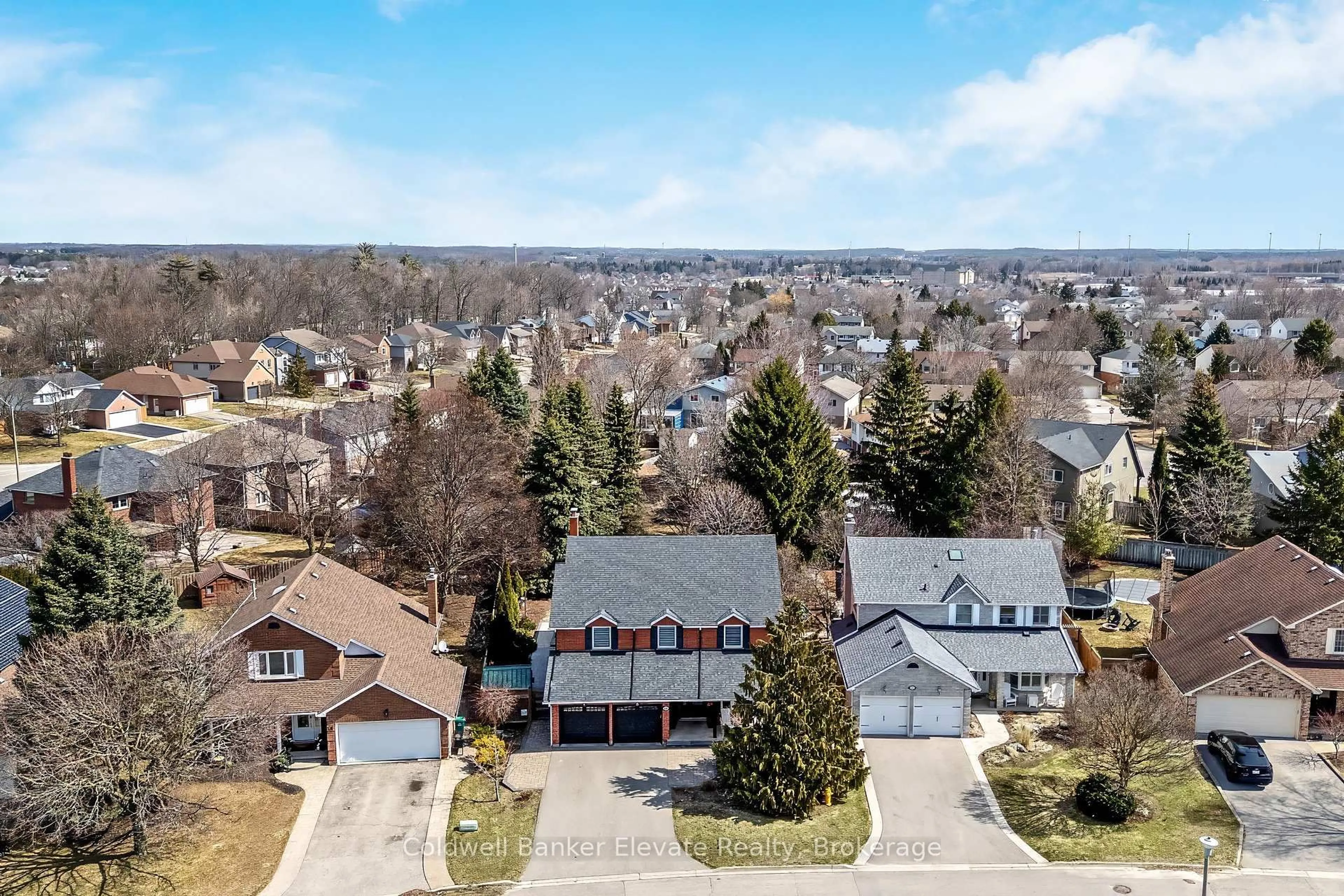 A pic from outside/outdoor area/front of a property/back of a property/a pic from drone, street for 18 Handorf Dr, Cambridge Ontario N3C 3Y2