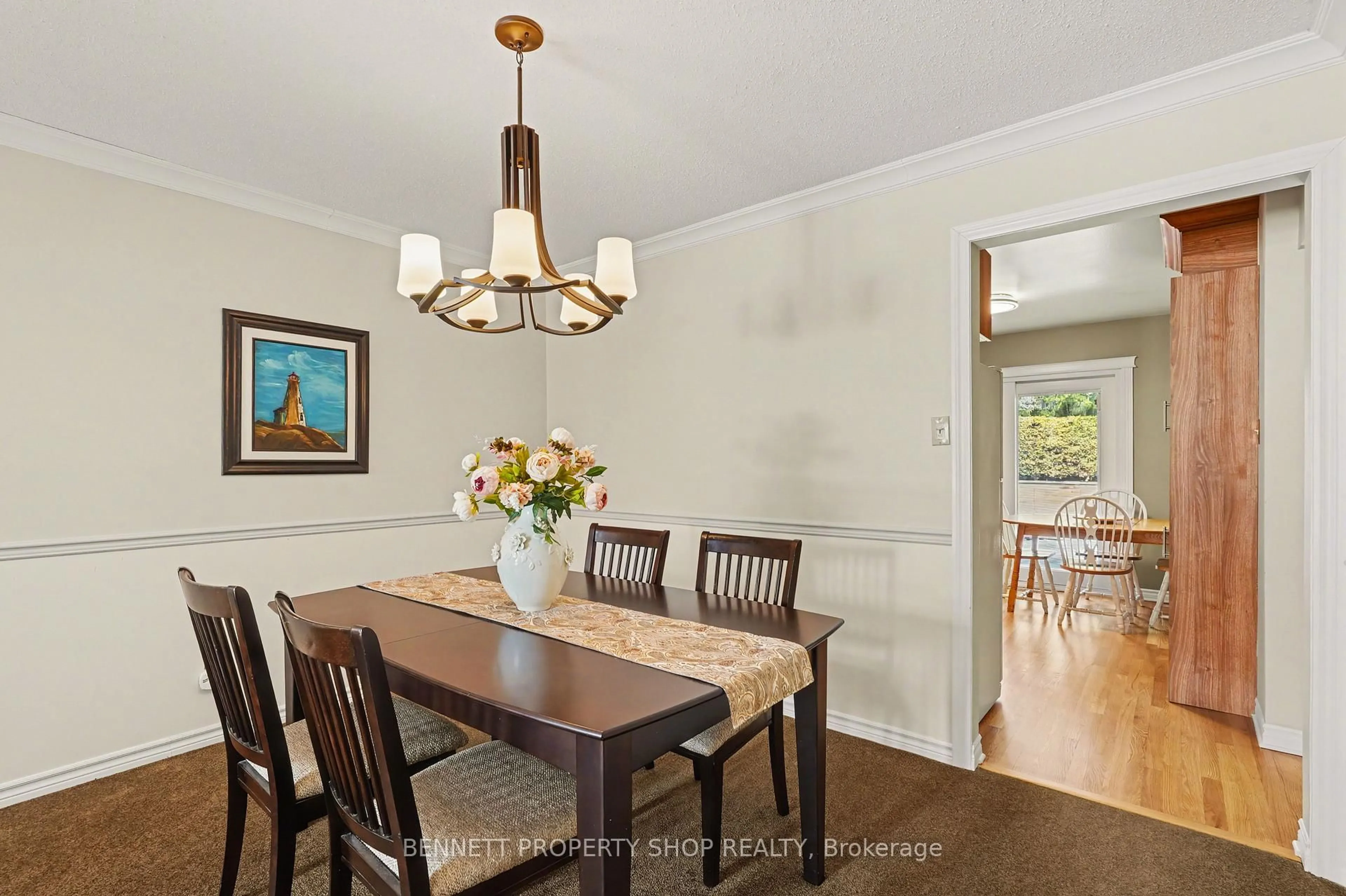 Dining room, wood/laminate floor for 69 Longden Pl, Kanata Ontario K2M 1T9