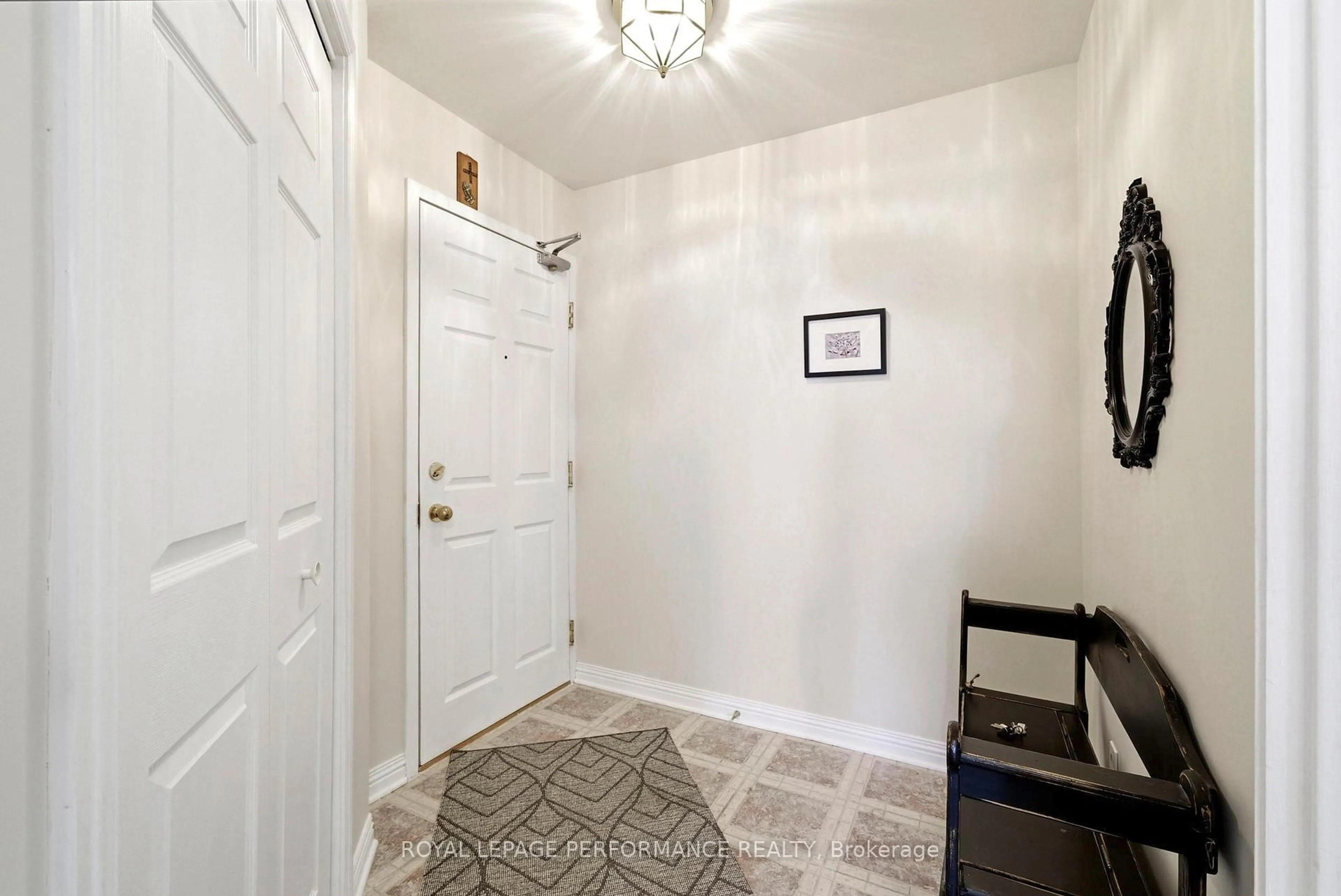 Indoor entryway for 301 Water St #104, Cornwall Ontario K6J 1A5