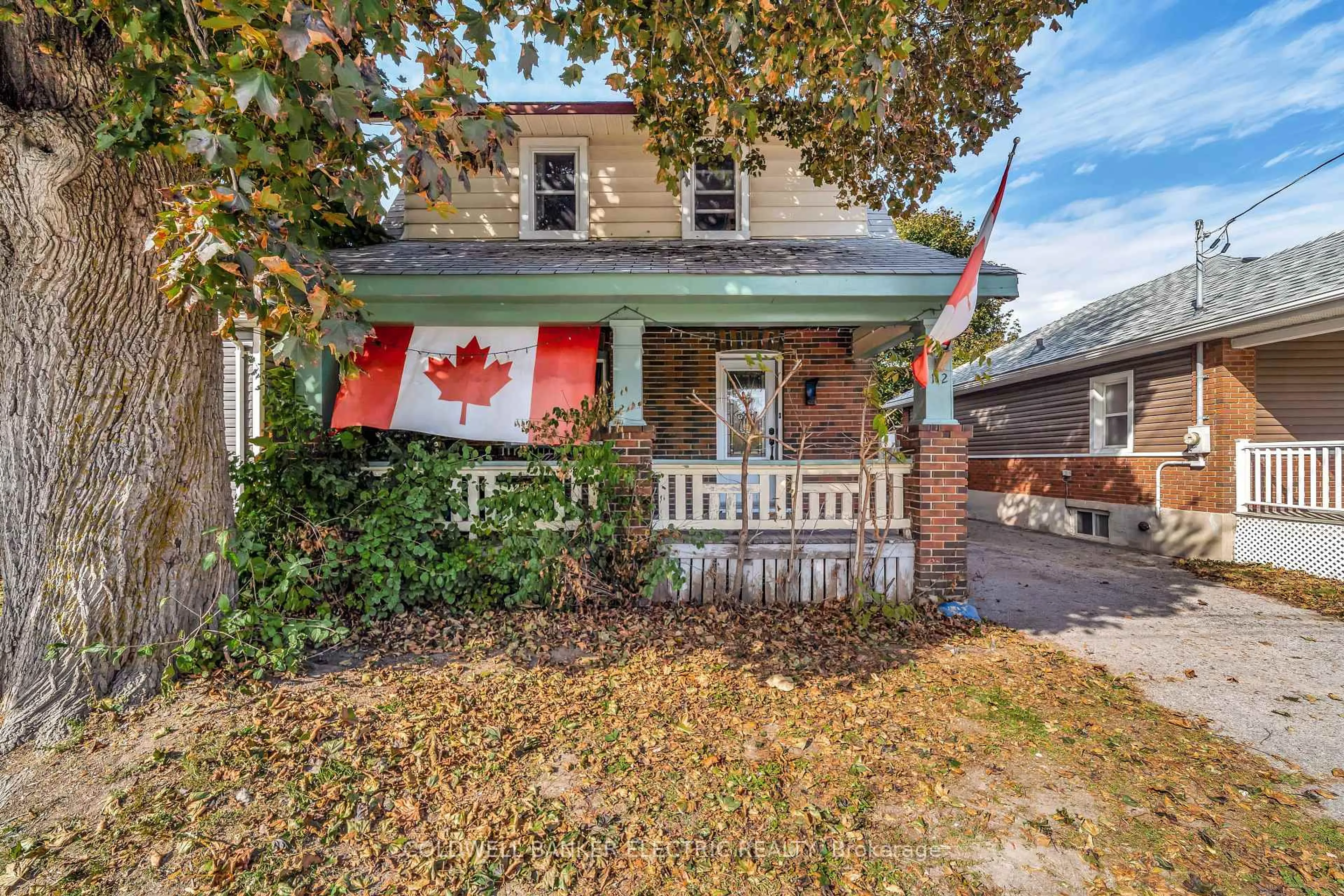 Unknown for 112 Lansdowne St, Peterborough Ontario K9J 1Y1