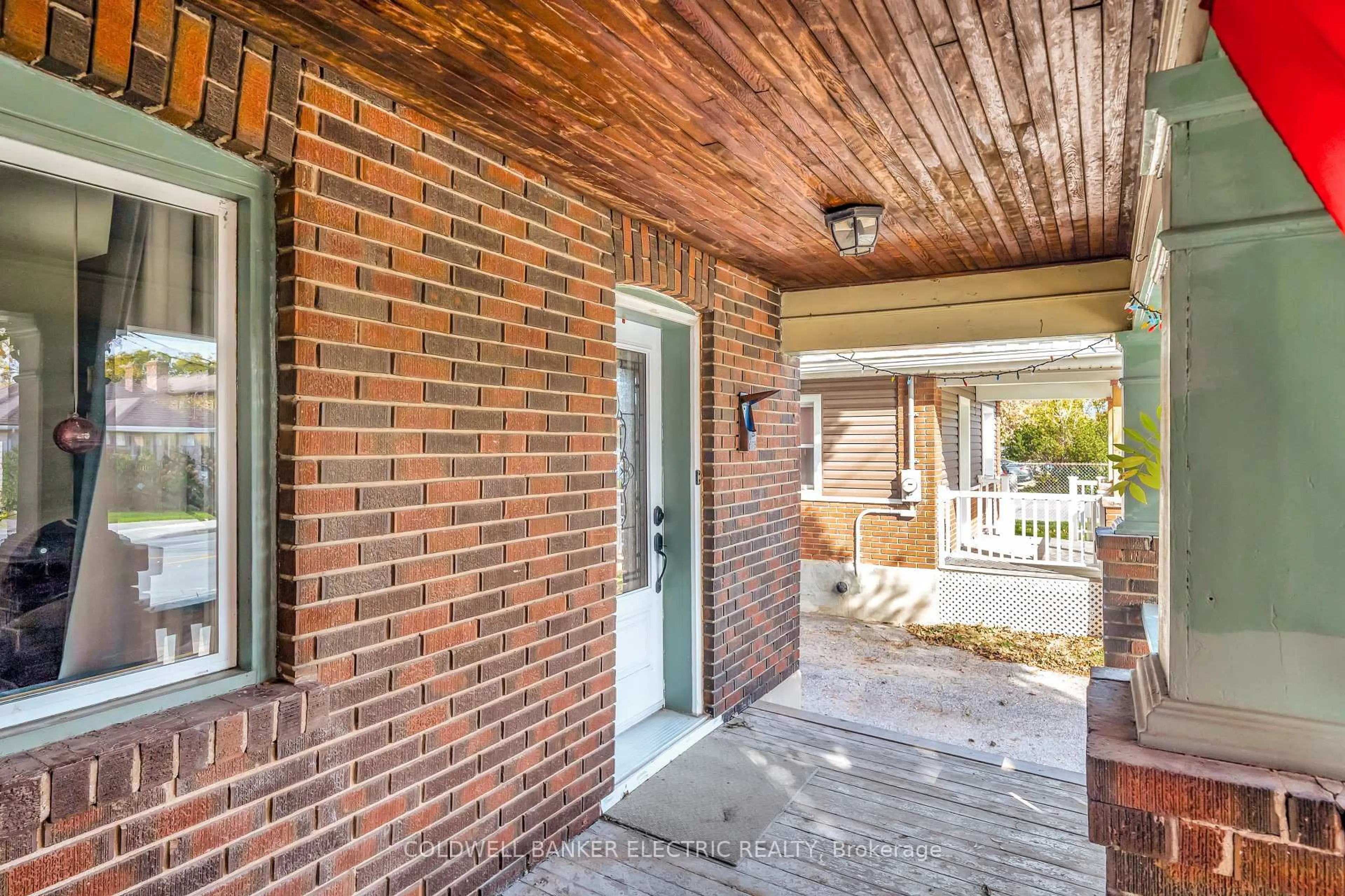 Home with brick exterior material, street for 112 Lansdowne St, Peterborough Ontario K9J 1Y1