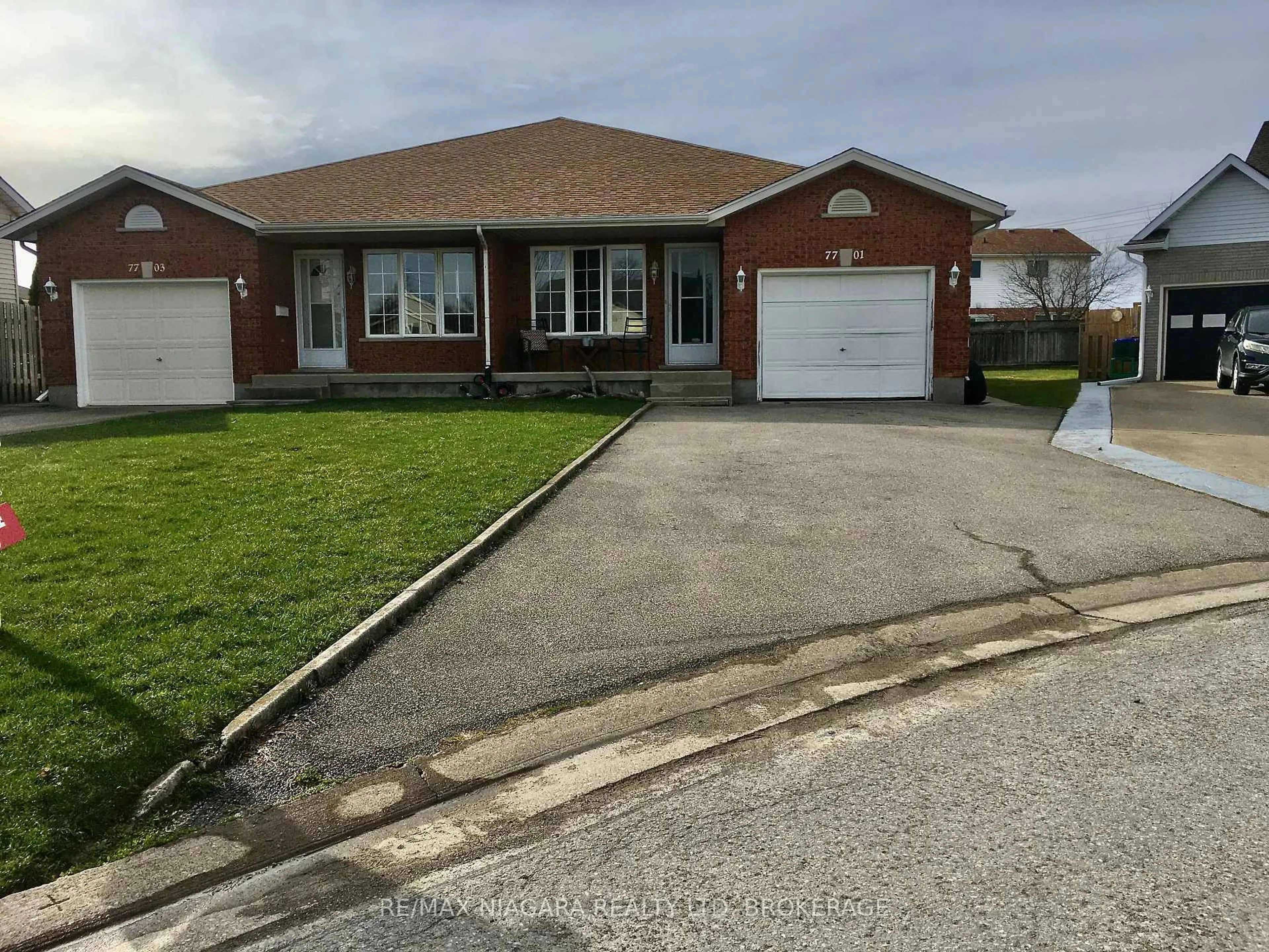 Home with brick exterior material, street for 7701 Cortina Cres, Niagara Falls Ontario L2H 3B4