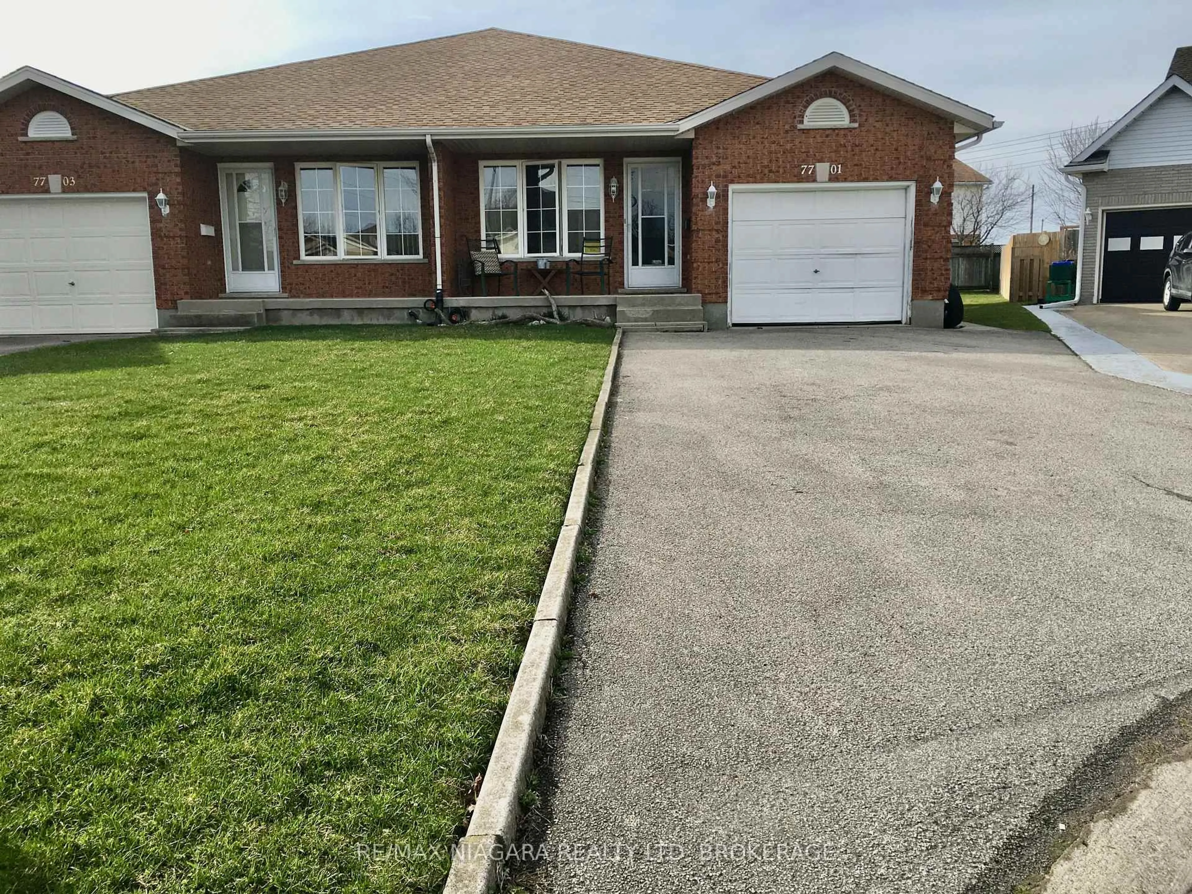 Home with brick exterior material, street for 7701 Cortina Cres, Niagara Falls Ontario L2H 3B4