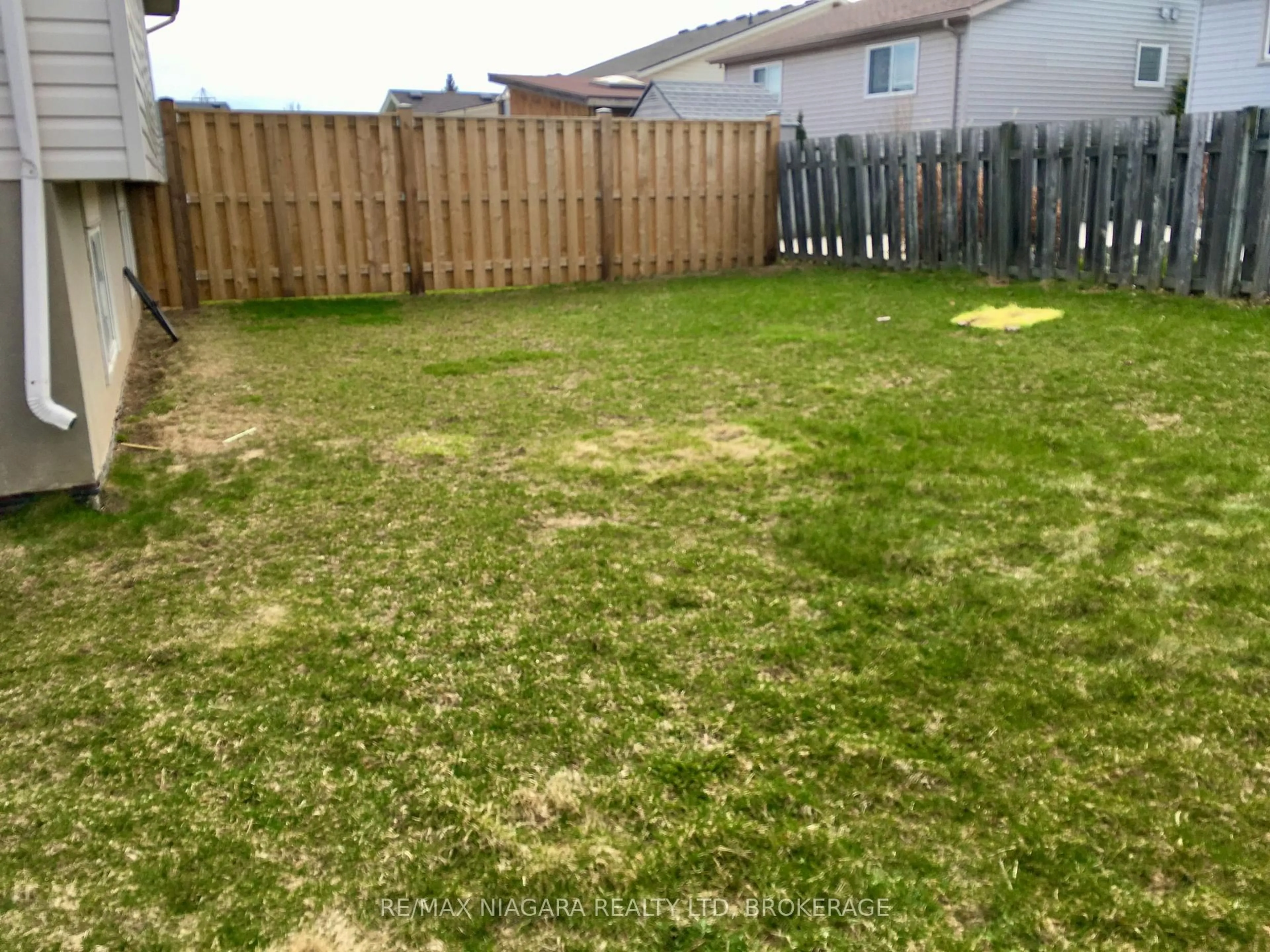 Unknown for 7701 Cortina Cres, Niagara Falls Ontario L2H 3B4