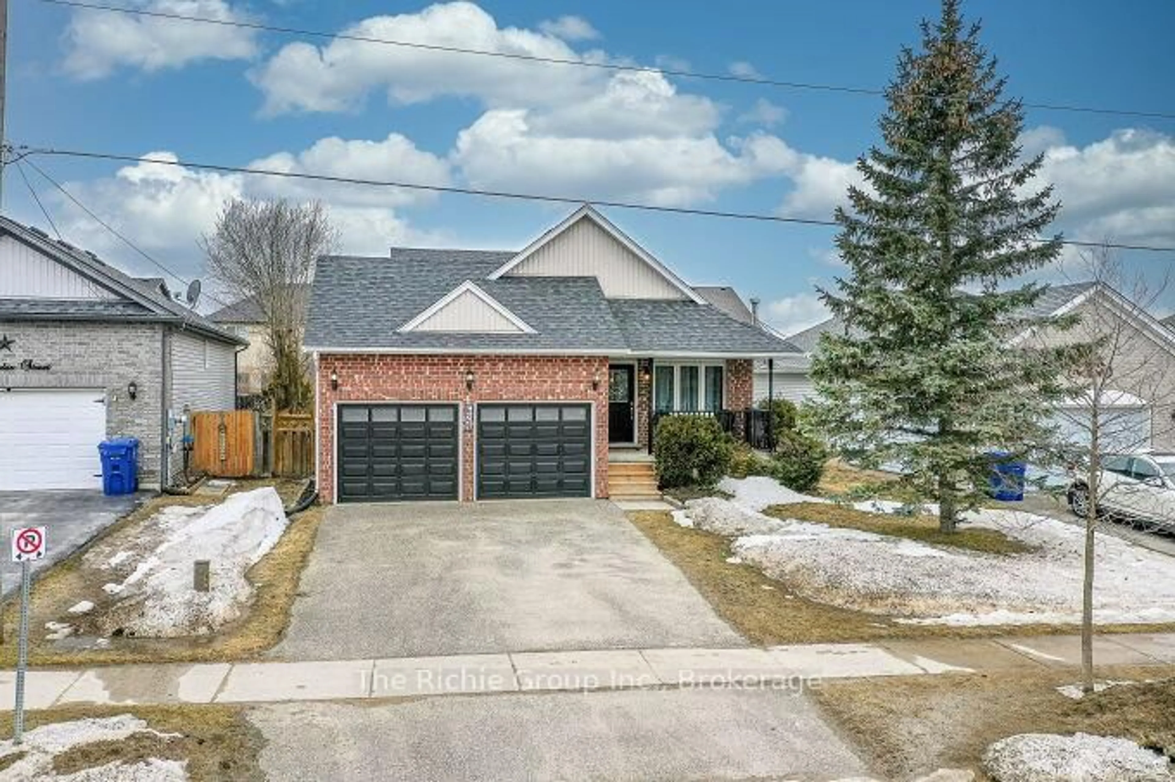 Home with brick exterior material, street for 624 Cedar St, Shelburne Ontario L9V 2W6