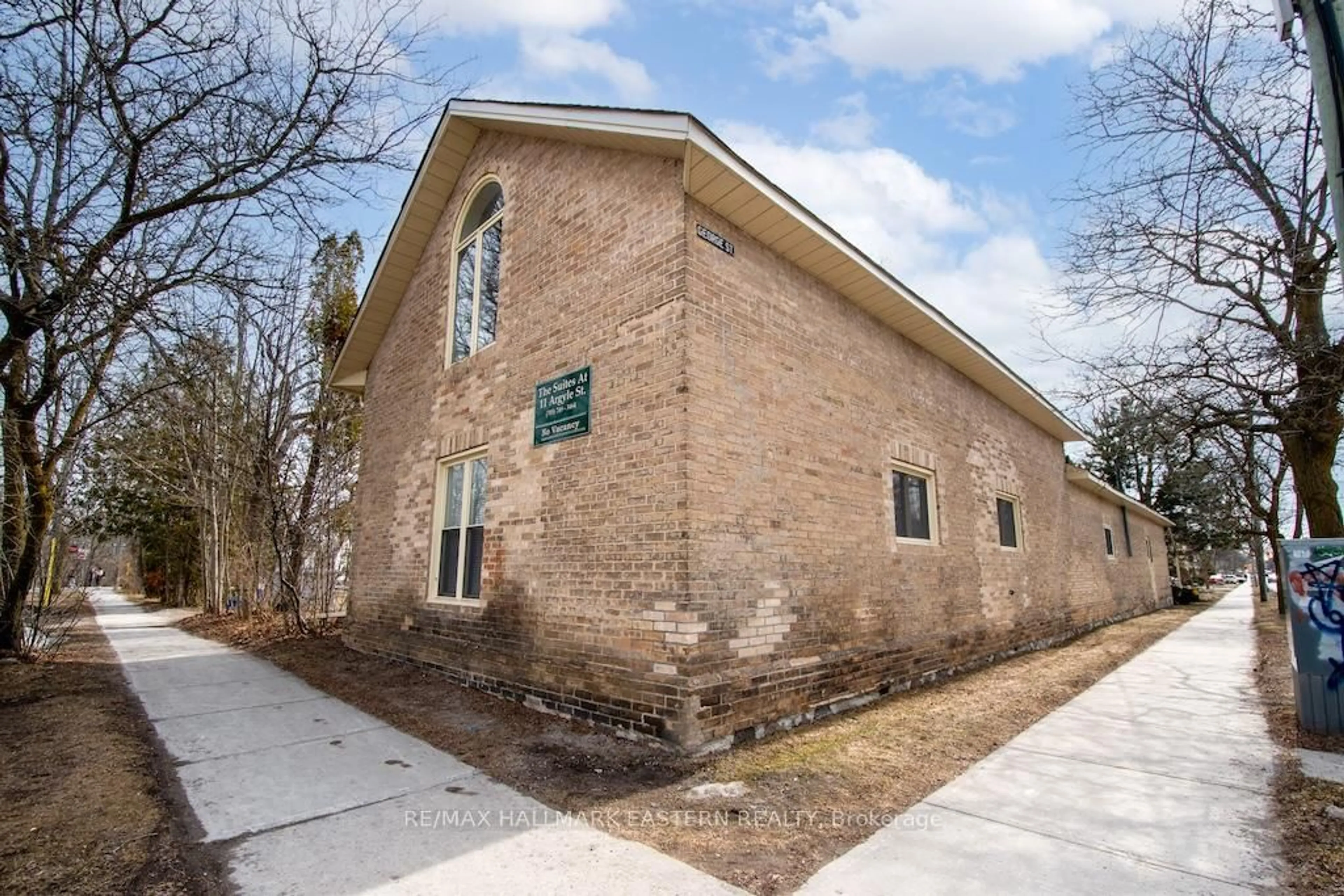 Home with brick exterior material, building for 11 Argyle St, Peterborough Ontario K9H 7M2