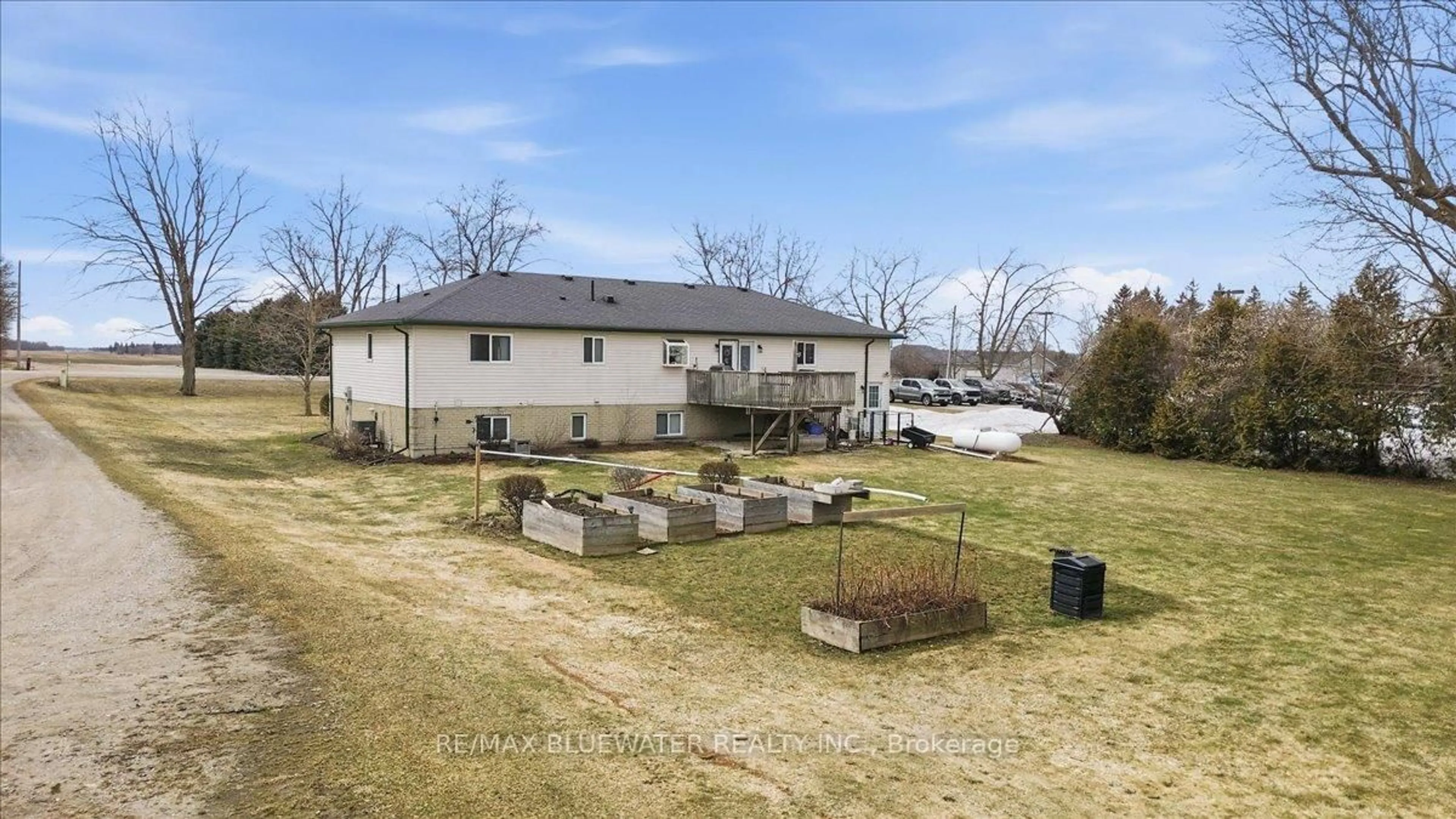 A pic from outside/outdoor area/front of a property/back of a property/a pic from drone, unknown for 6704 Perth Line 44, West Perth Ontario N0K 1A0
