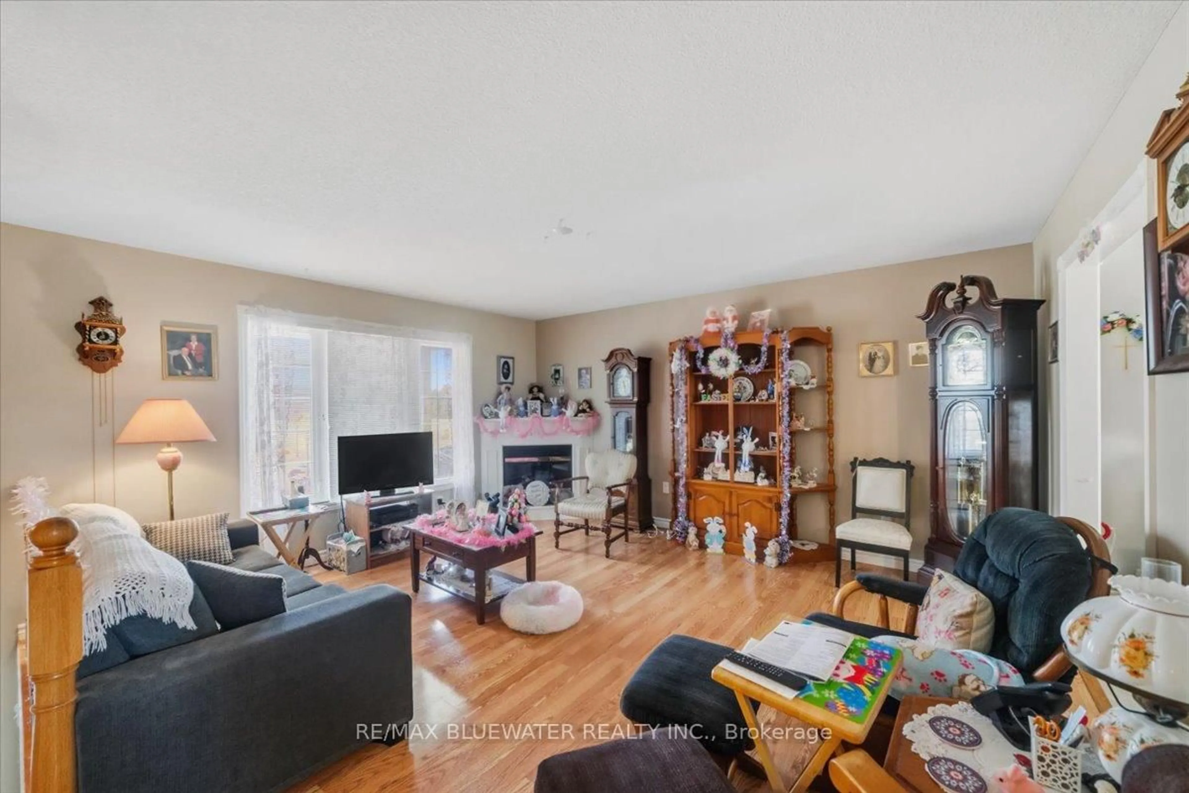 Living room with furniture, unknown for 6704 Perth Line 44, West Perth Ontario N0K 1A0