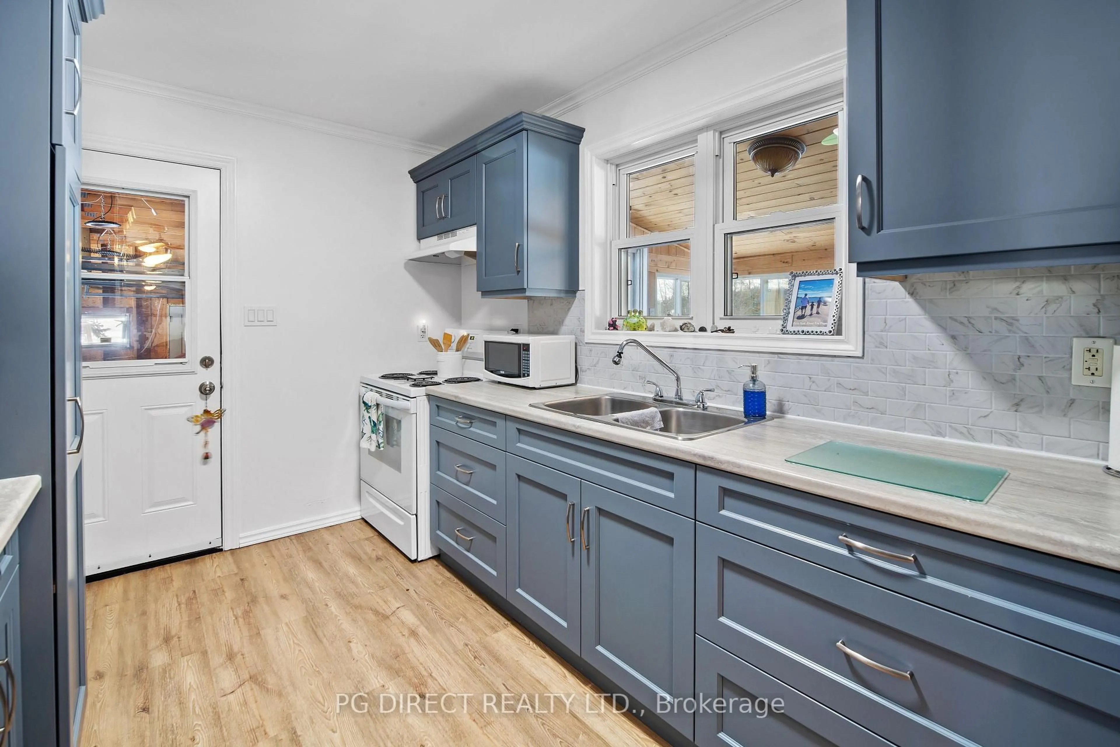 Open concept kitchen, unknown for 1 Wolfe Den St, Whitestone Ontario P0A 1G0