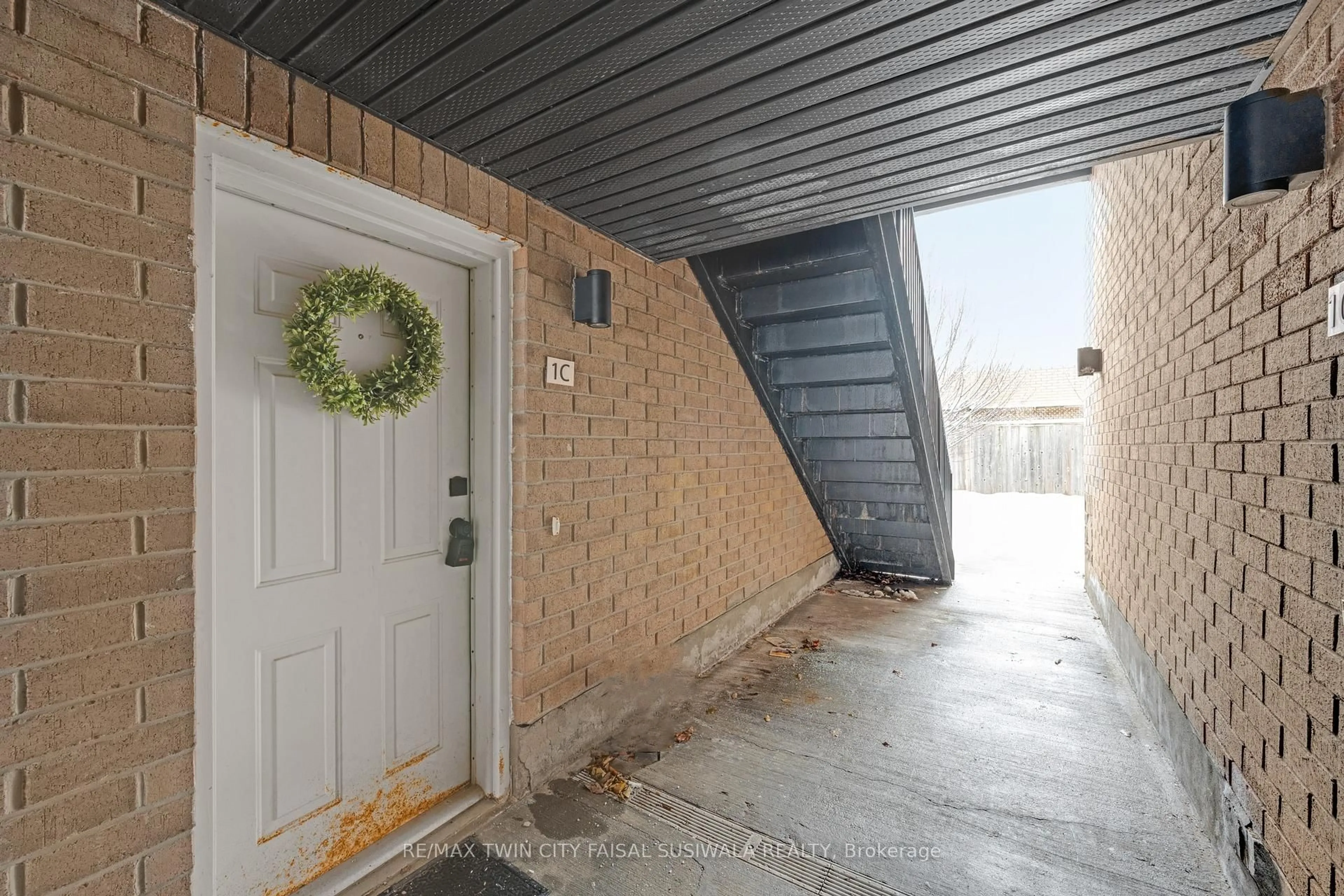 Unknown for 185 Windale Cres #1C, Kitchener Ontario N2E 0G3