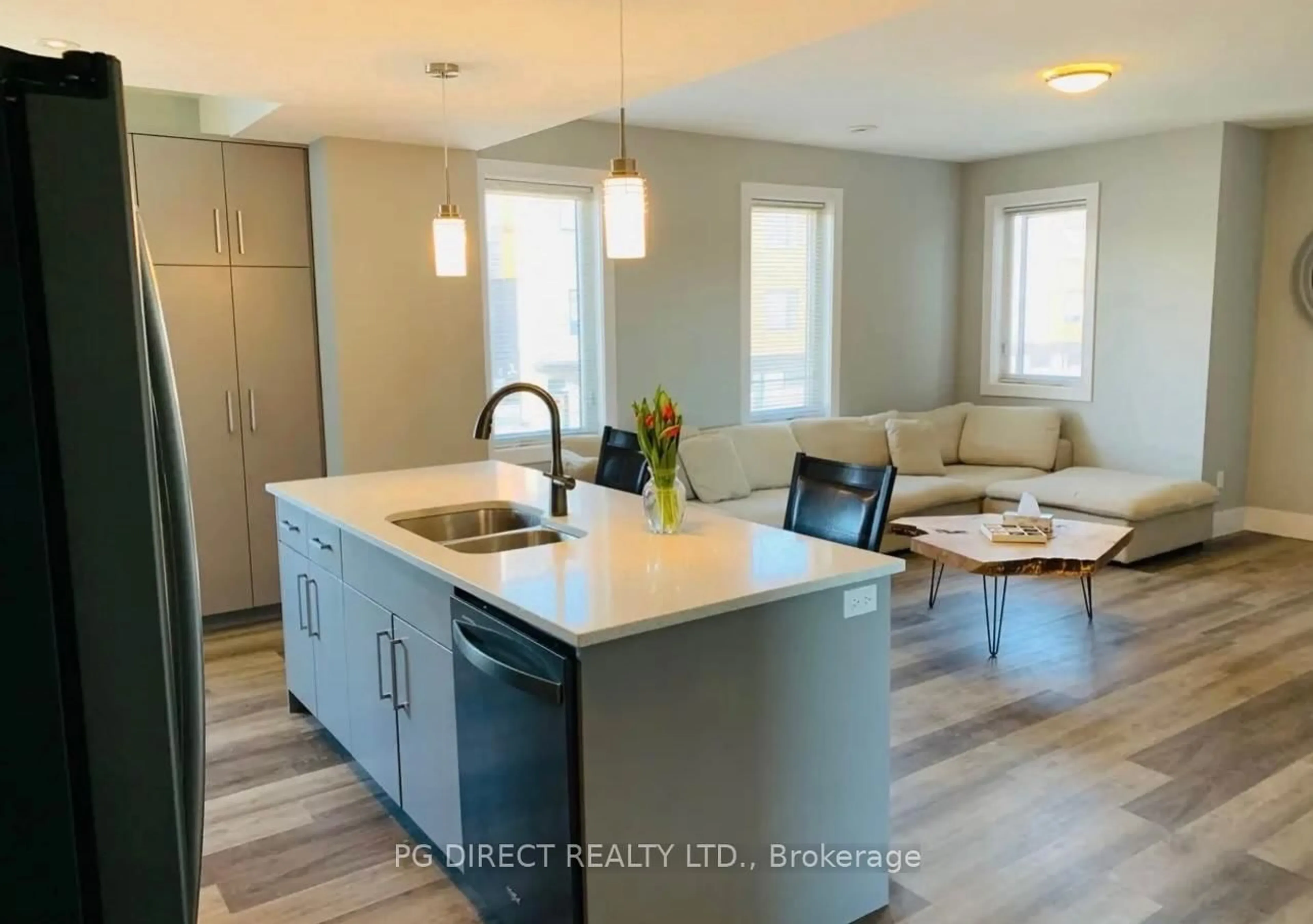 Open concept kitchen, unknown for 54 Bridge St #27, Kitchener Ontario N2K 0G4