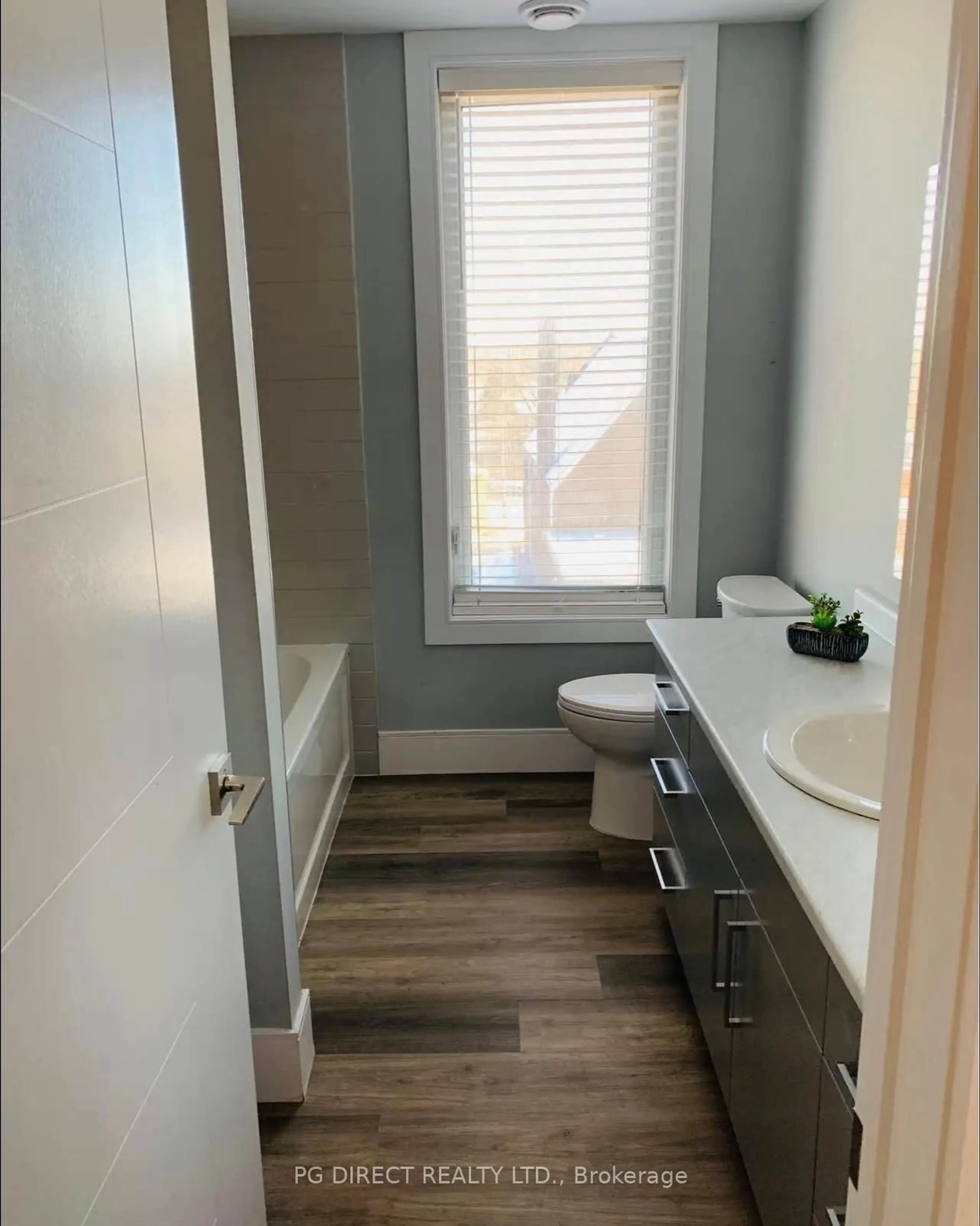 A pic of a room for 54 Bridge St #27, Kitchener Ontario N2K 0G4