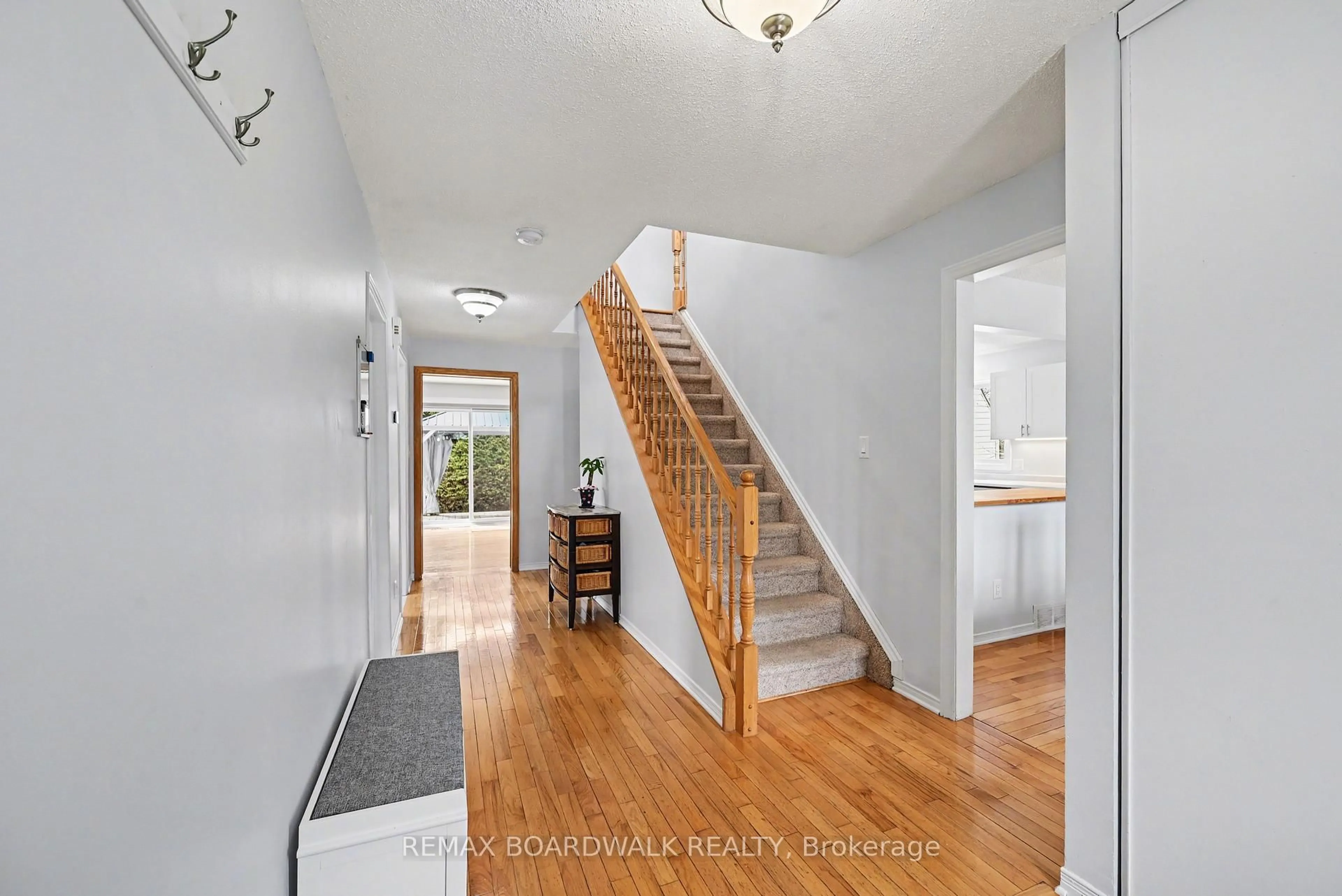 Indoor entryway for 47 Isabelle St, Casselman Ontario K0A 1M0