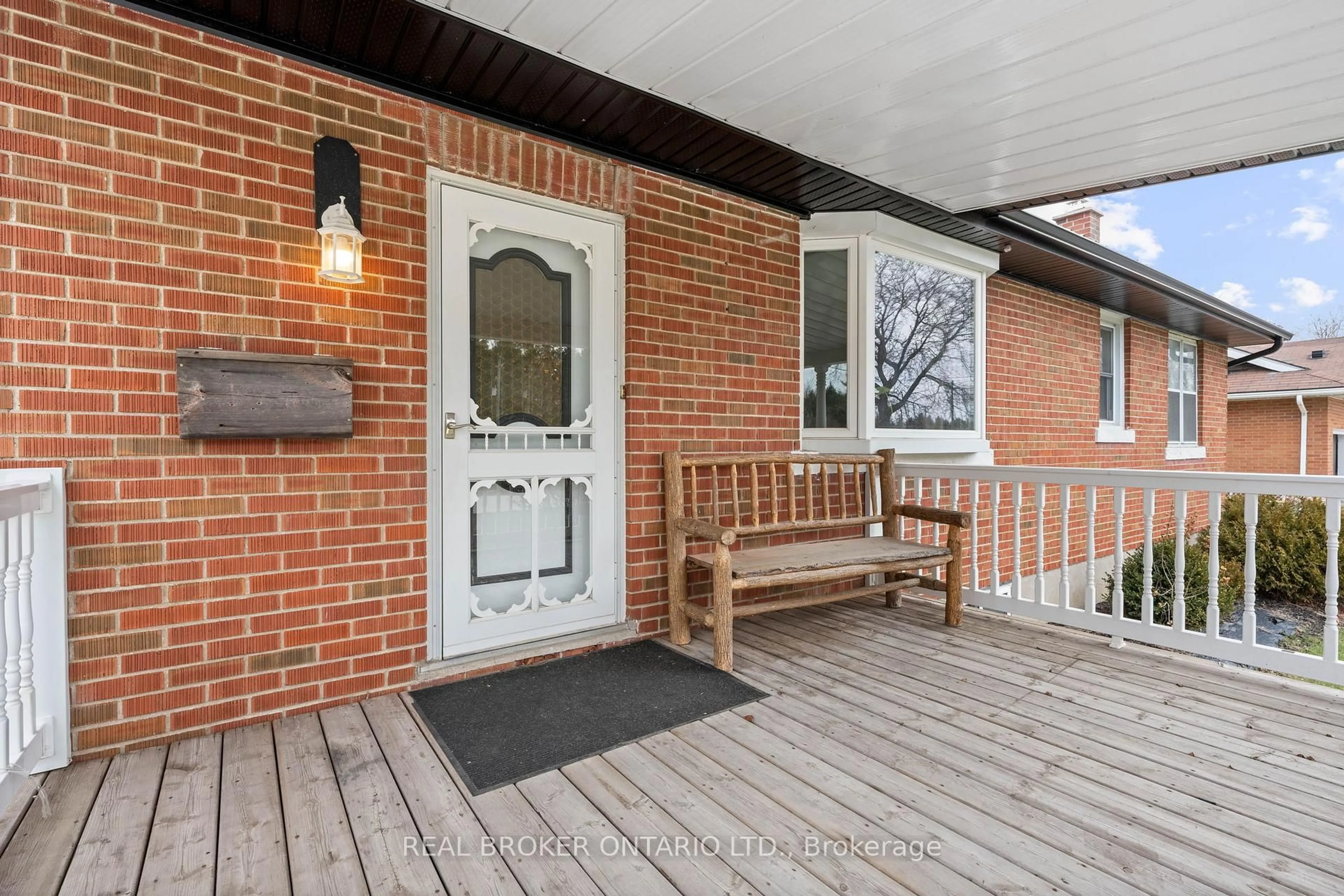 Unknown for 1899 HWY 3, Norfolk Ontario N4B 2W6