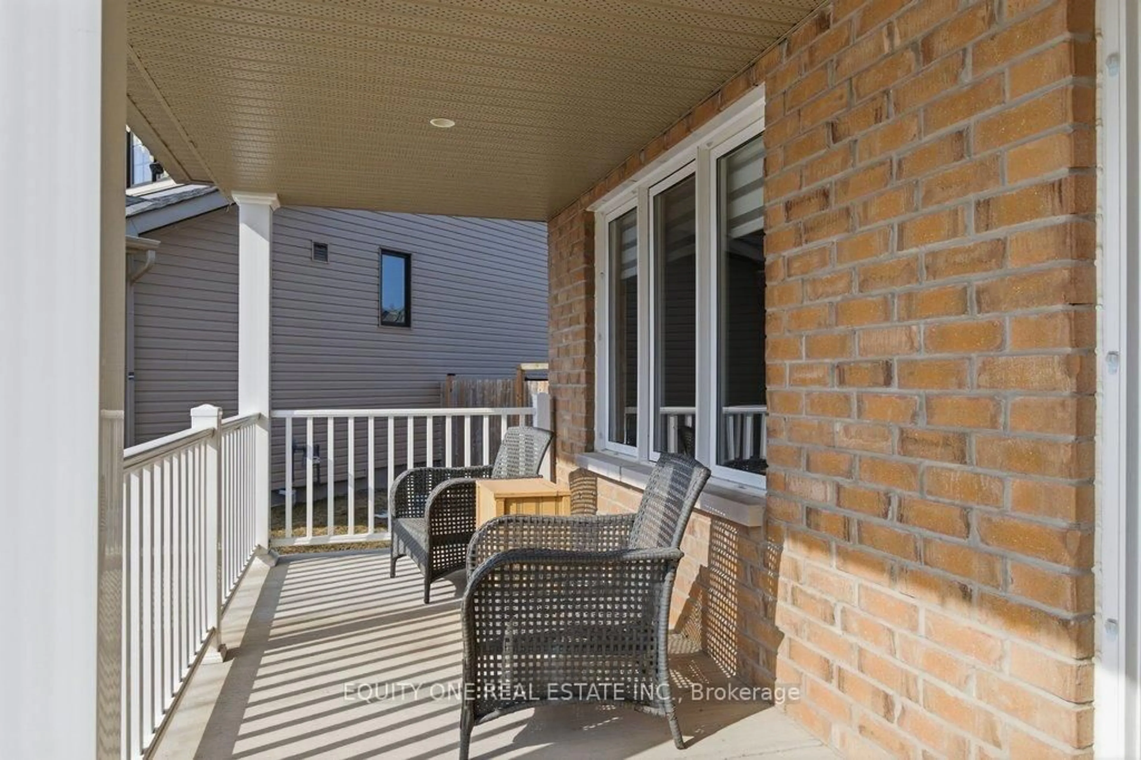 Patio, street for 132 Onyx Cres, Clarence-Rockland Ontario K4K 0H4