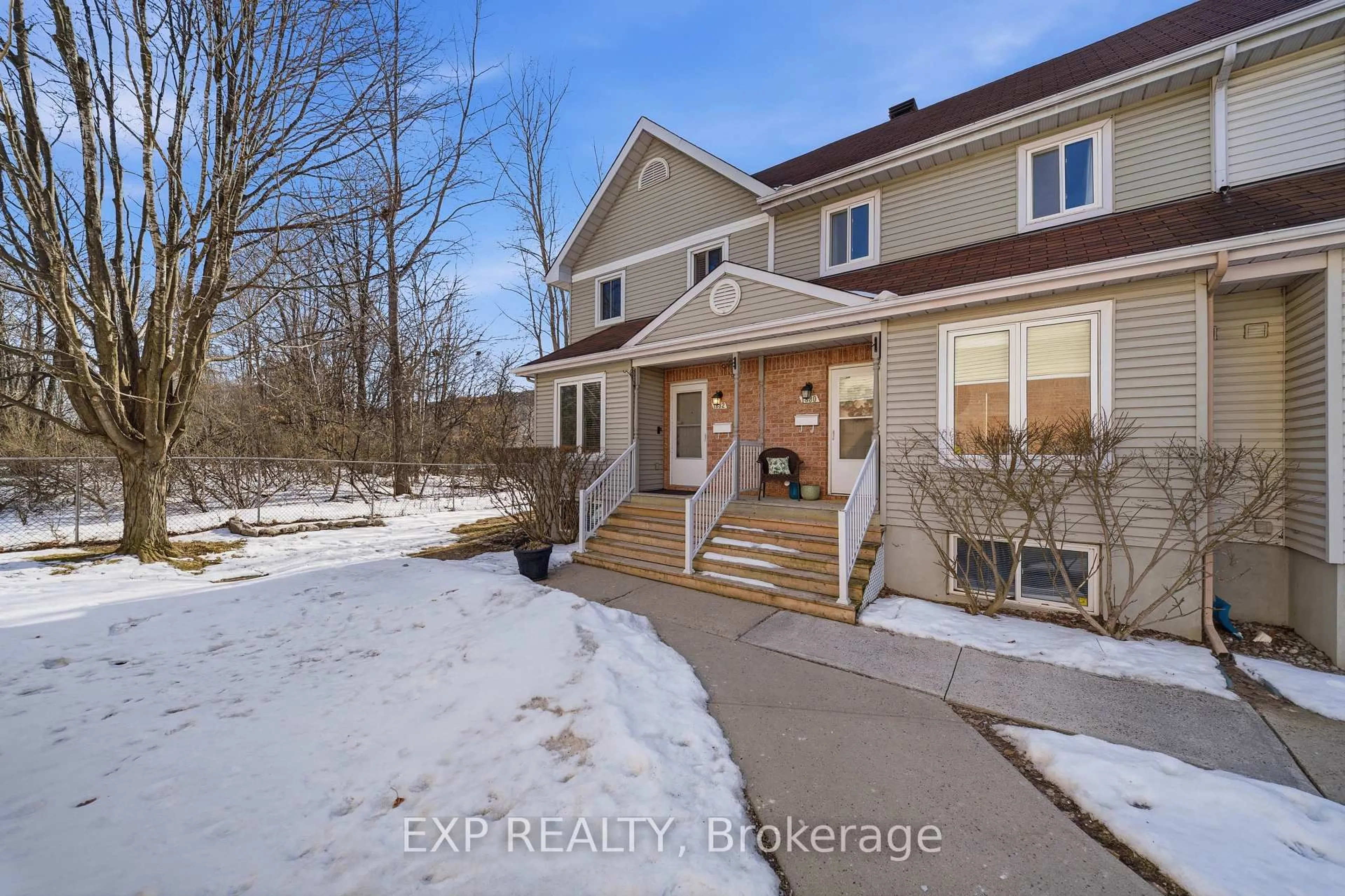 A pic from outside/outdoor area/front of a property/back of a property/a pic from drone, street for 1832 LORANGER Crt, Orleans Ontario K1C 7H6