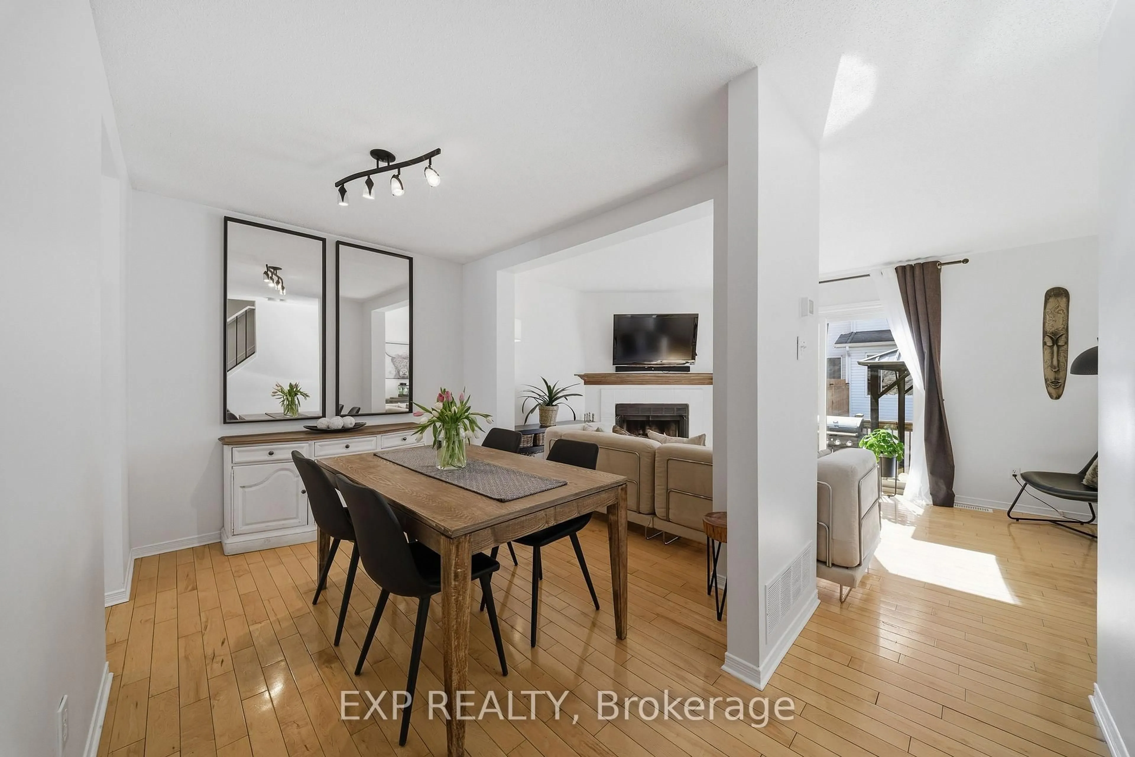 Unknown for 1832 LORANGER Crt, Orleans Ontario K1C 7H6