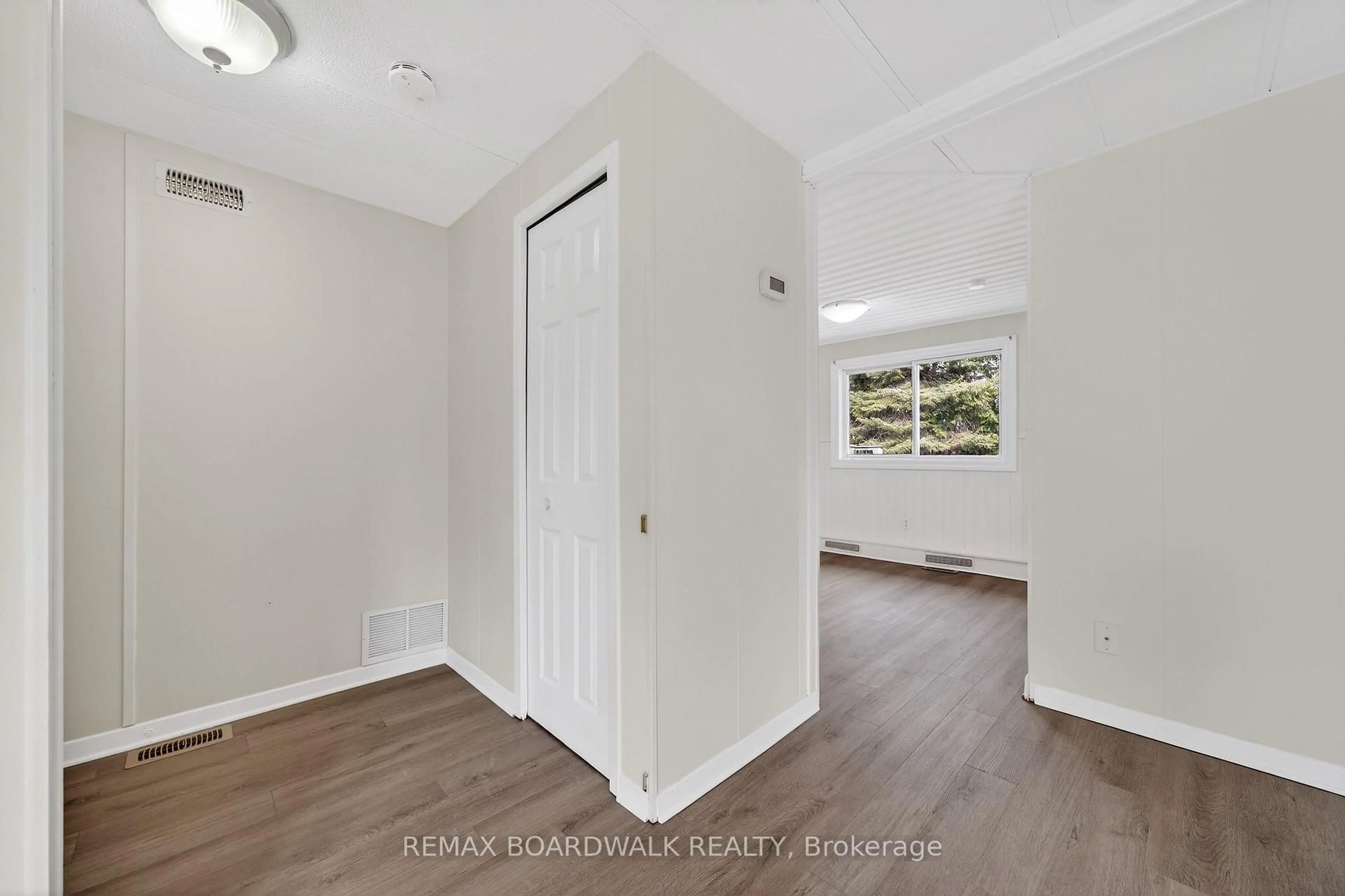 A pic of a room for 10 Fringewood Dr, Stittsville Ontario K2S 1T1