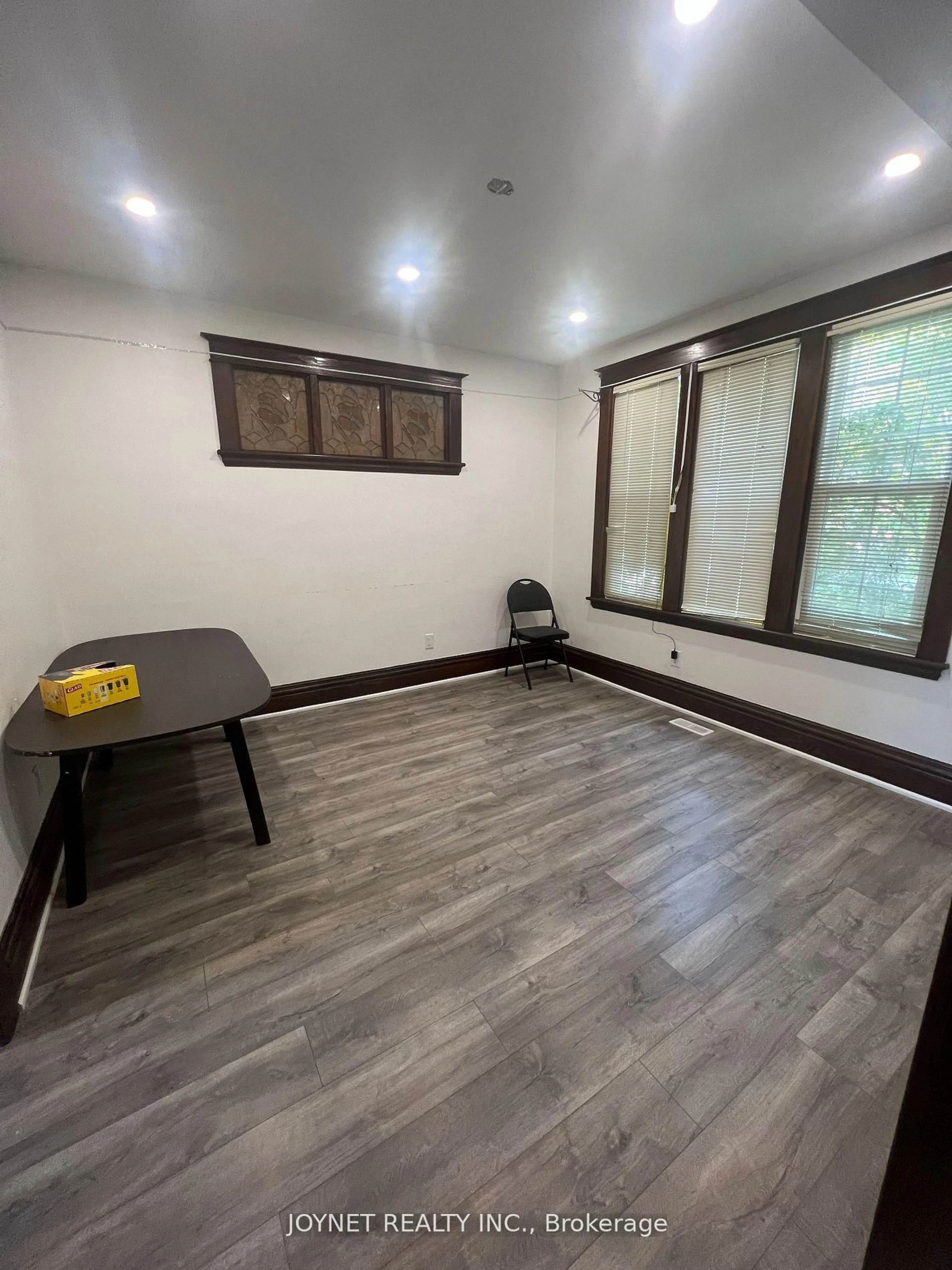 A pic of a room for 78 North Oval, Hamilton Ontario L8S 3Y8