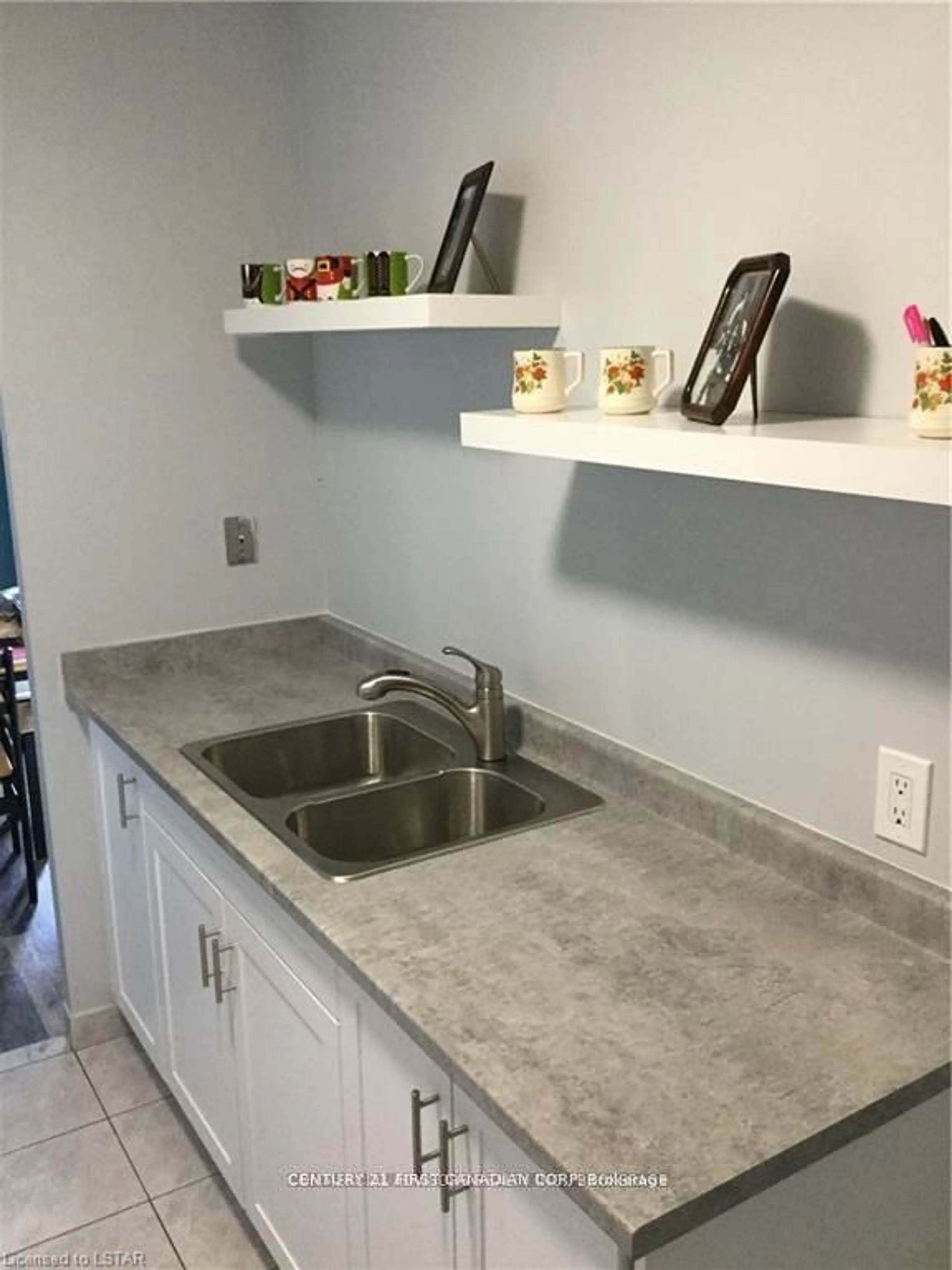 Unknown for 1103 jalna Blvd, London South Ontario N6E 2W8