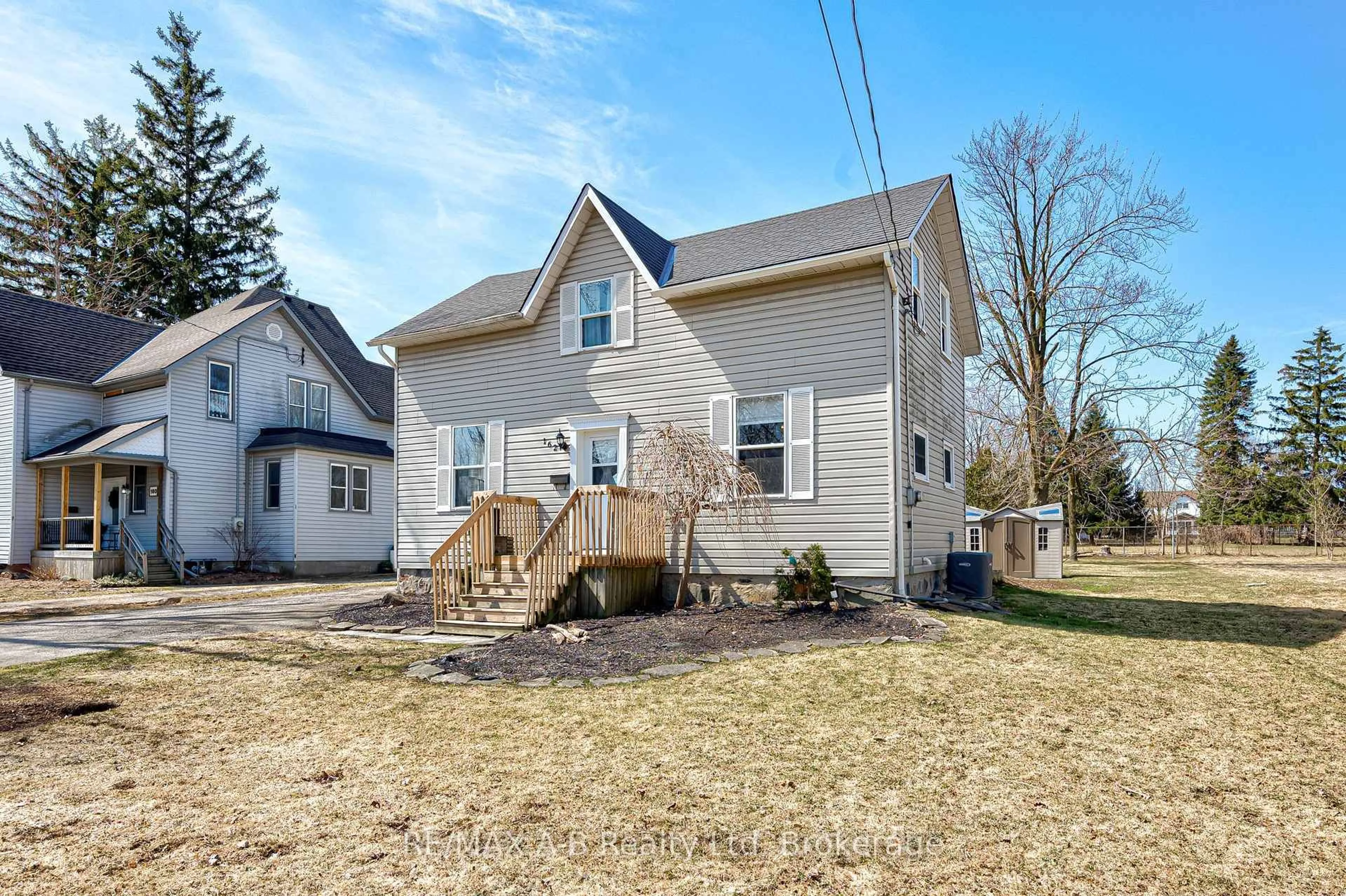 Home with vinyl exterior material, street for 162 St Andrews St, West Perth Ontario N0K 1N0