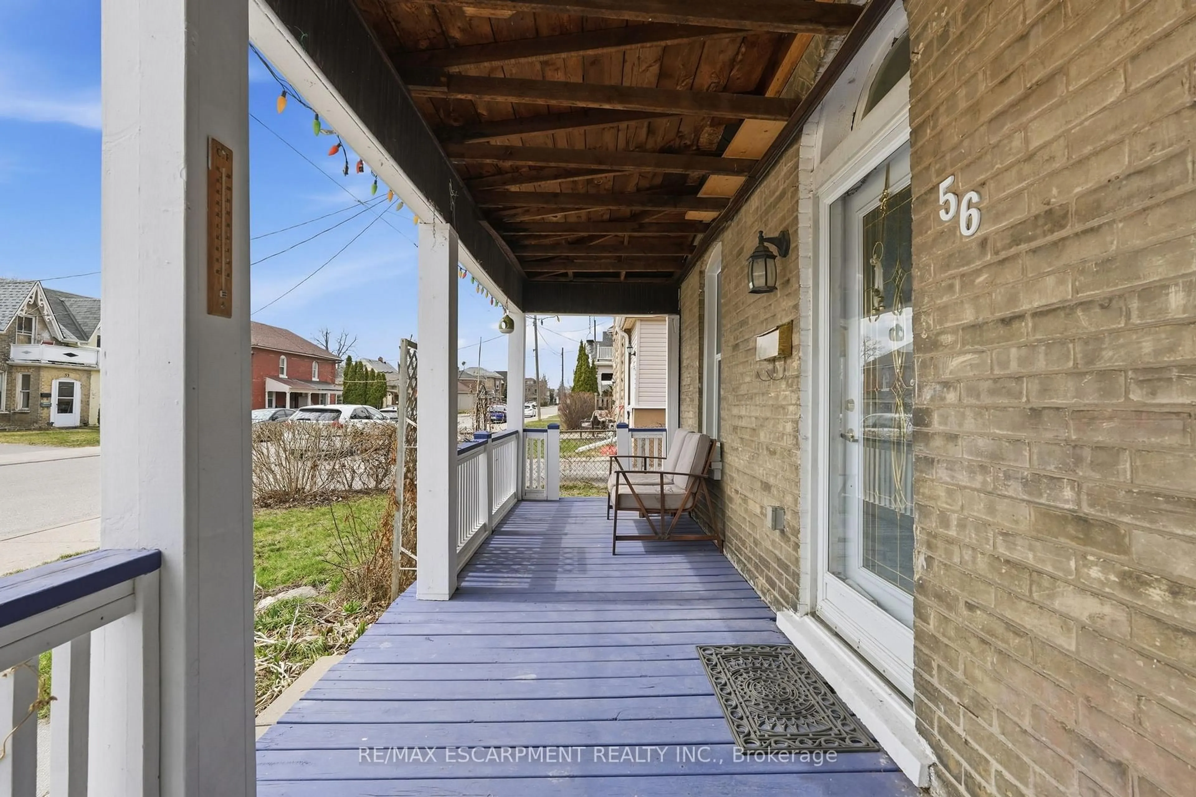 Patio, street for 56 Victoria St, Brantford Ontario N3S 3K2