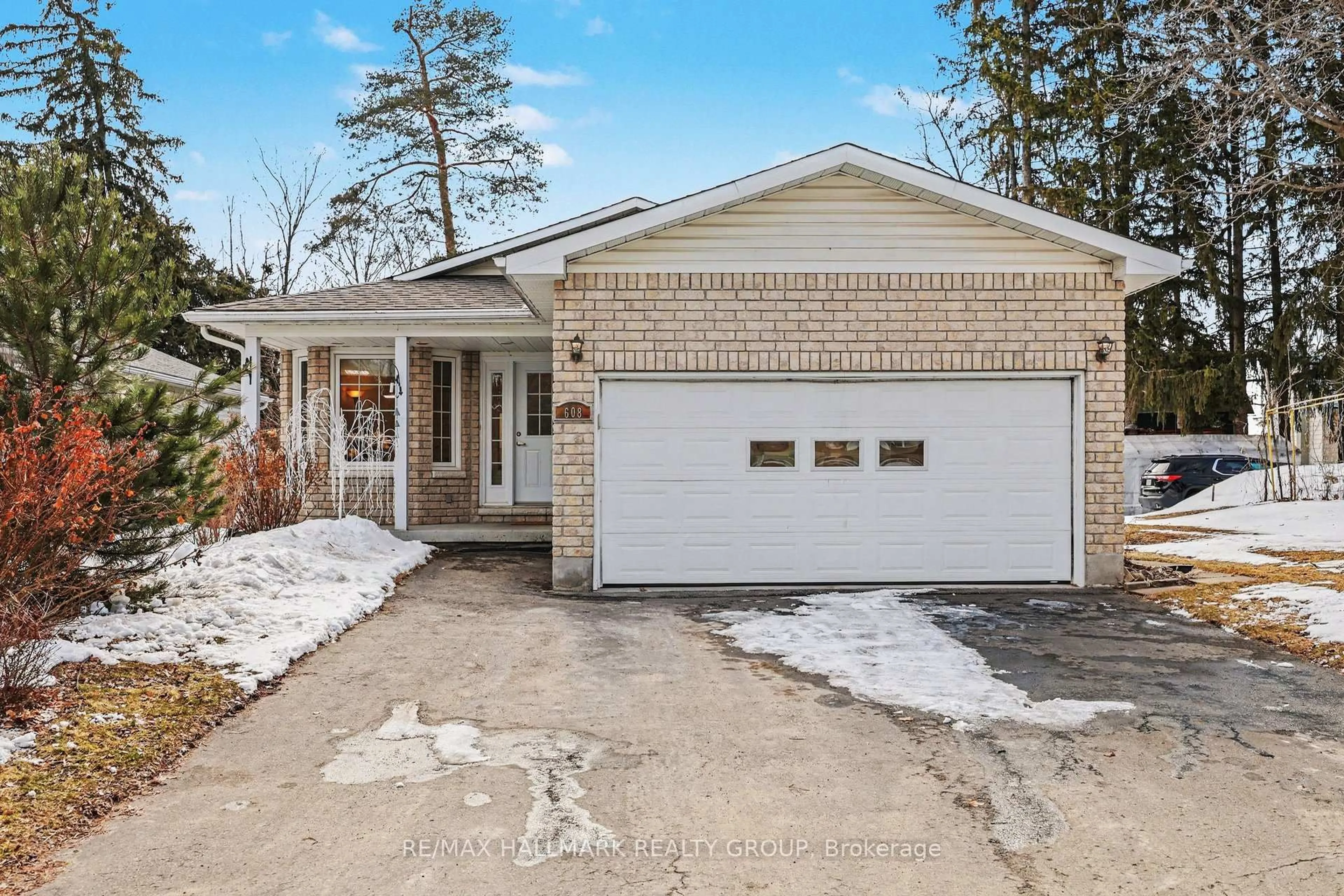 Home with brick exterior material, street for 608 Clothier St, North Grenville Ontario K0G 1J0