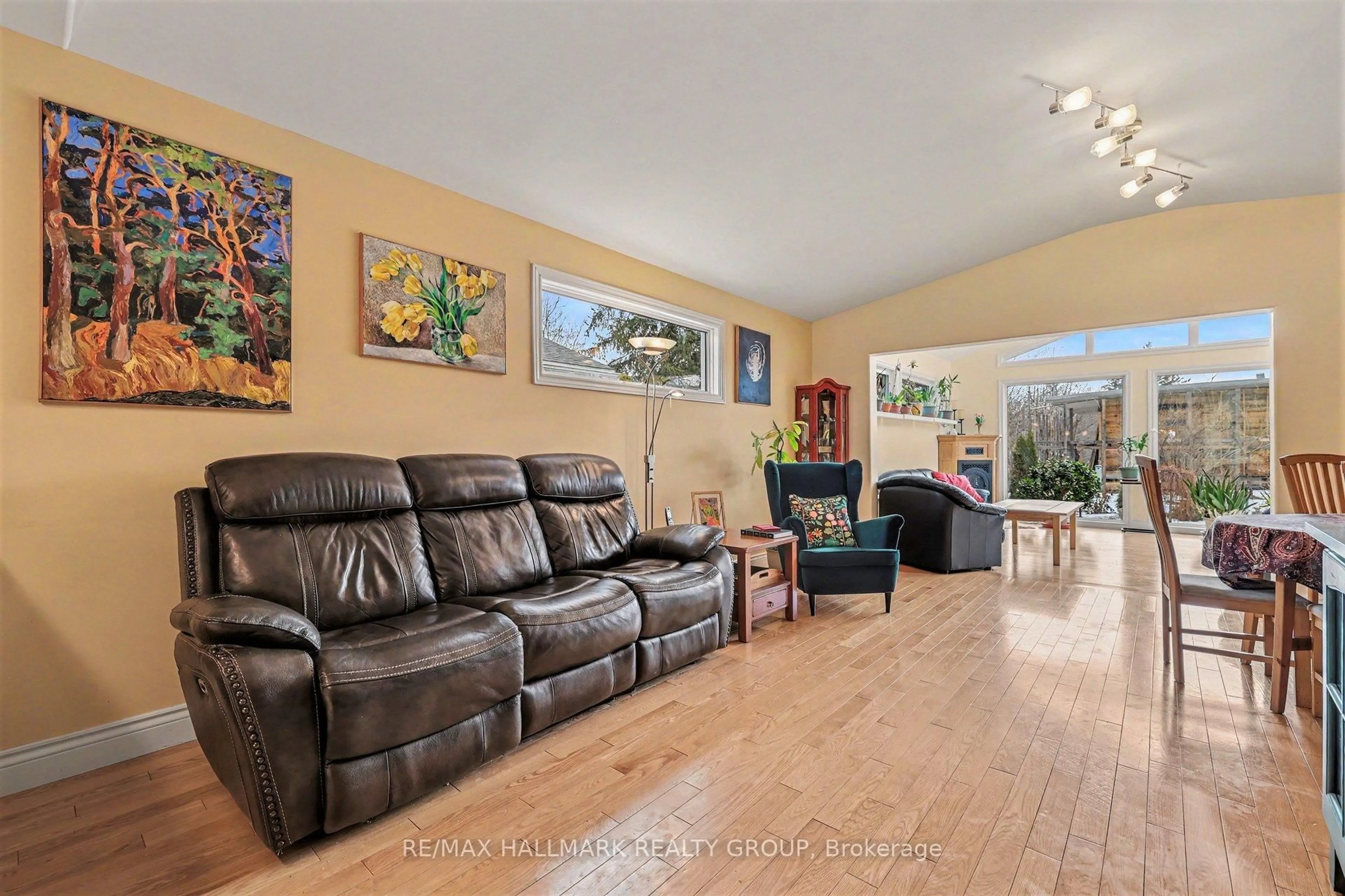 Living room with furniture, unknown for 608 Clothier St, North Grenville Ontario K0G 1J0