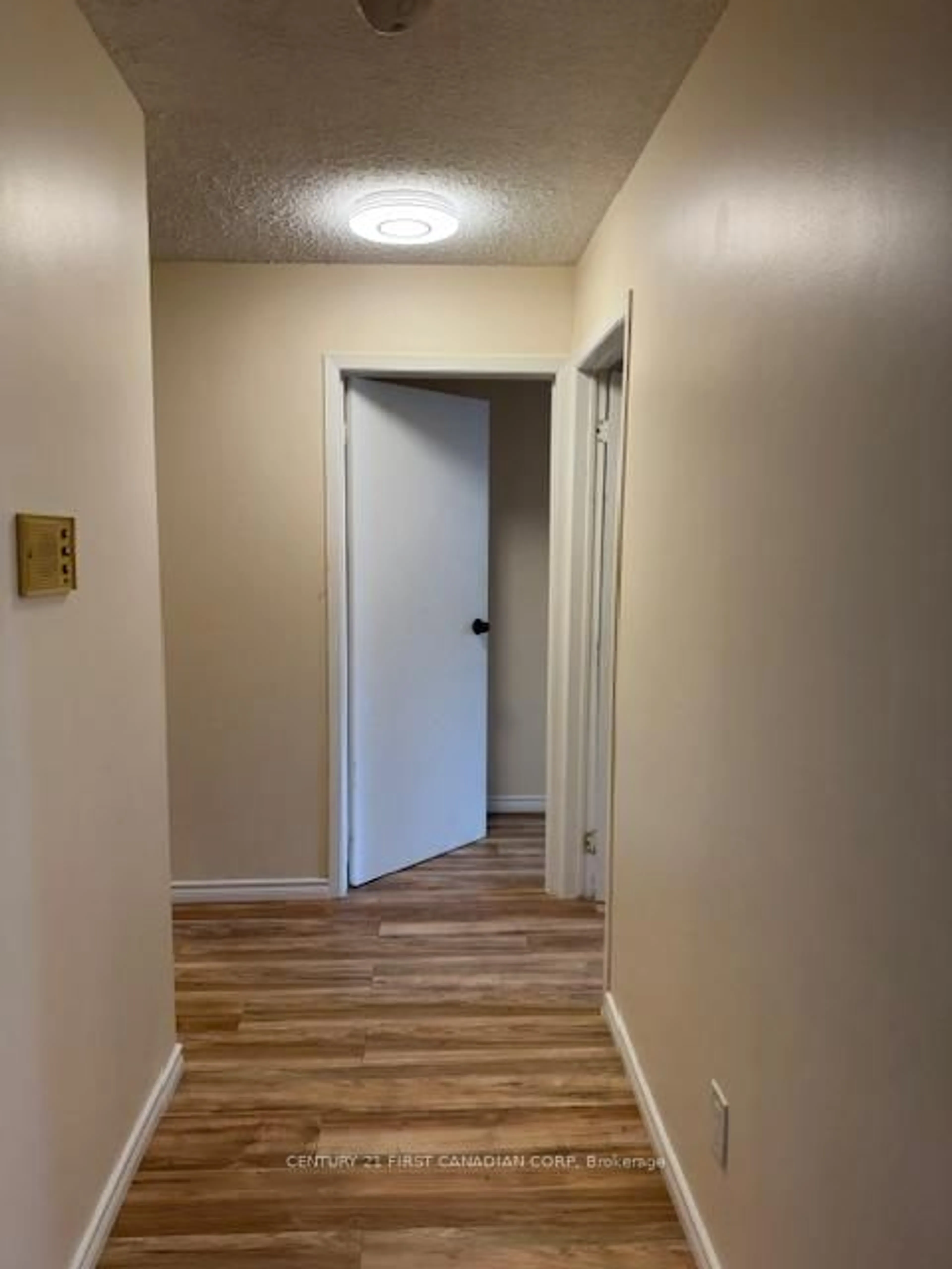 A pic of a room for 1096 JALNA Blvd, London South Ontario N6E 3B8