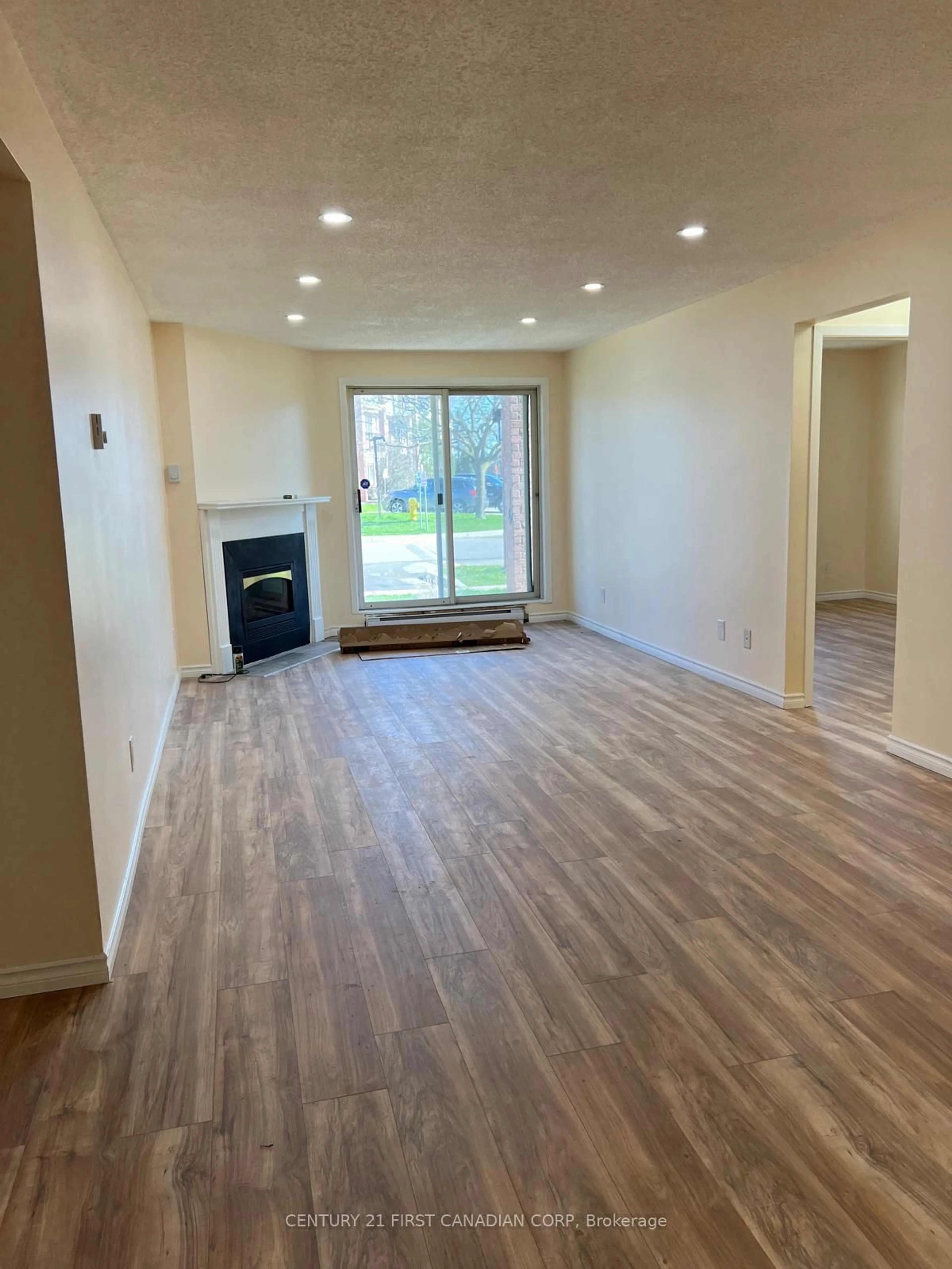 A pic of a room for 1096 JALNA Blvd, London South Ontario N6E 3B8