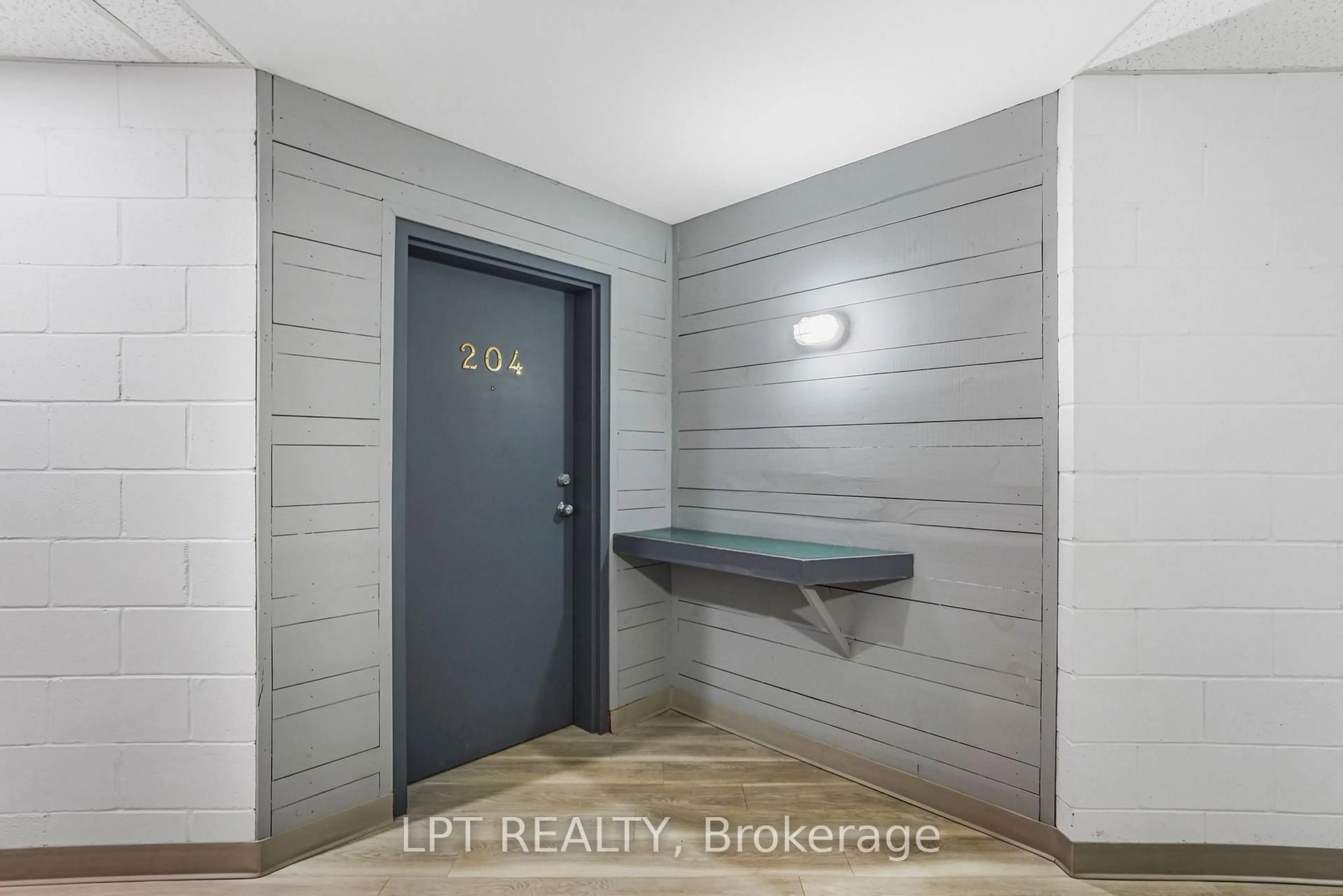Indoor entryway for 225 Main St, Hawkesbury Ontario K6A 3R7