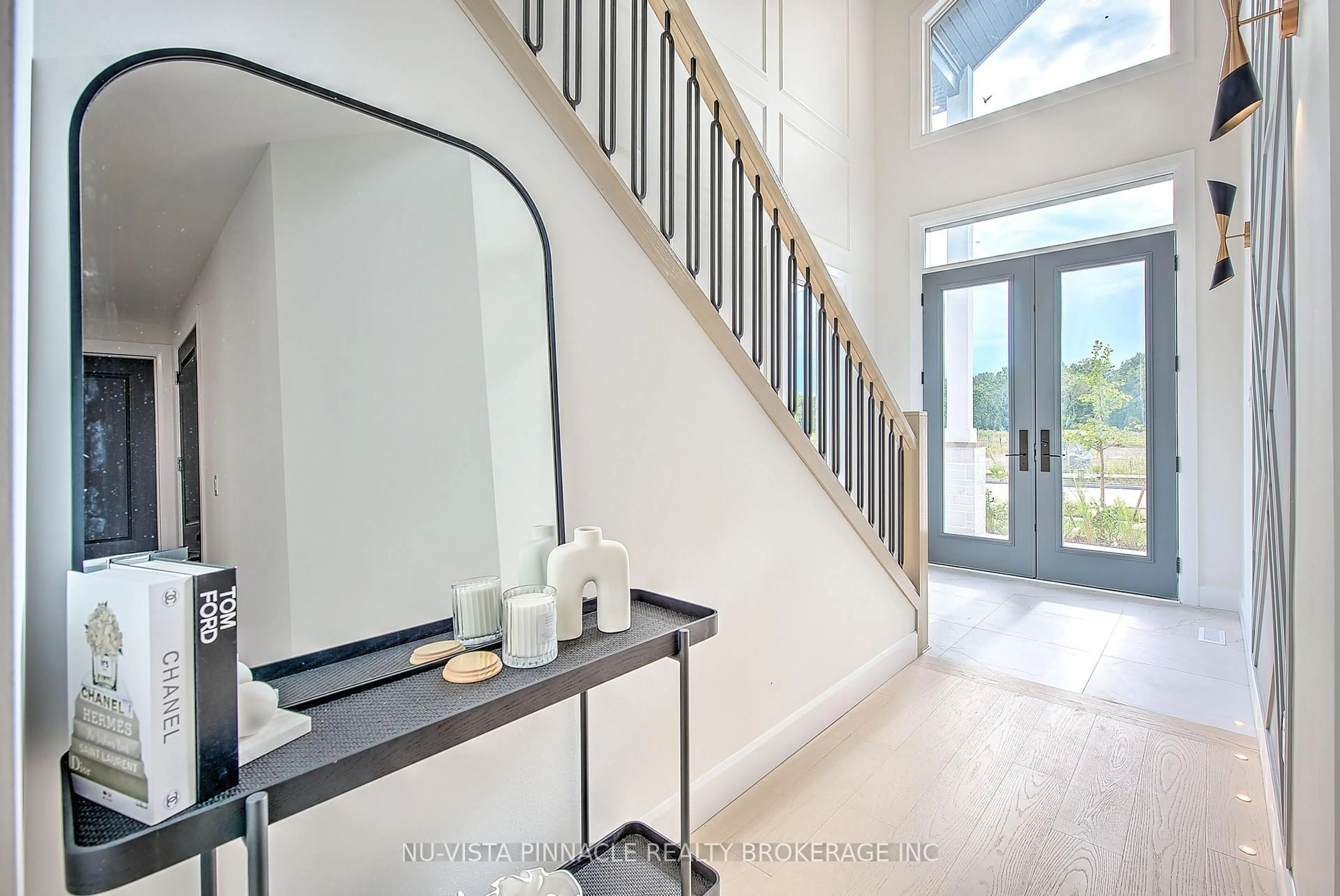 Indoor entryway for 4248 Liberty Cross, London South Ontario N6P 1J9