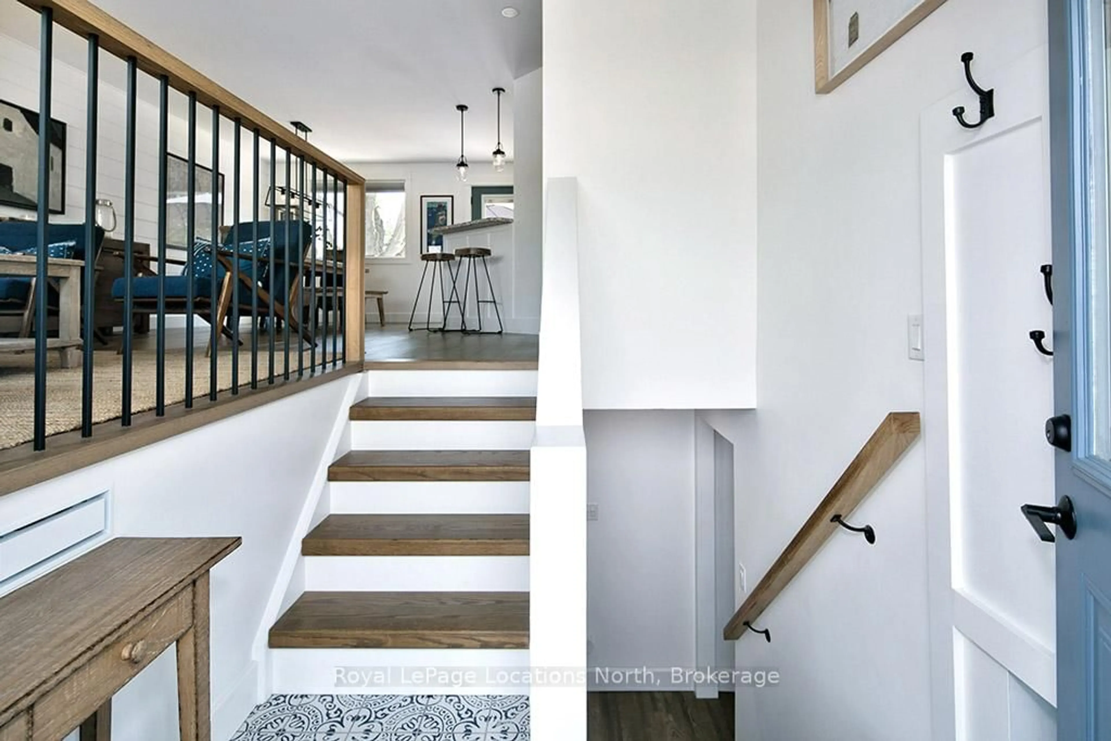 Unknown for 135 Orchard Dr, Blue Mountains Ontario N0H 2P0