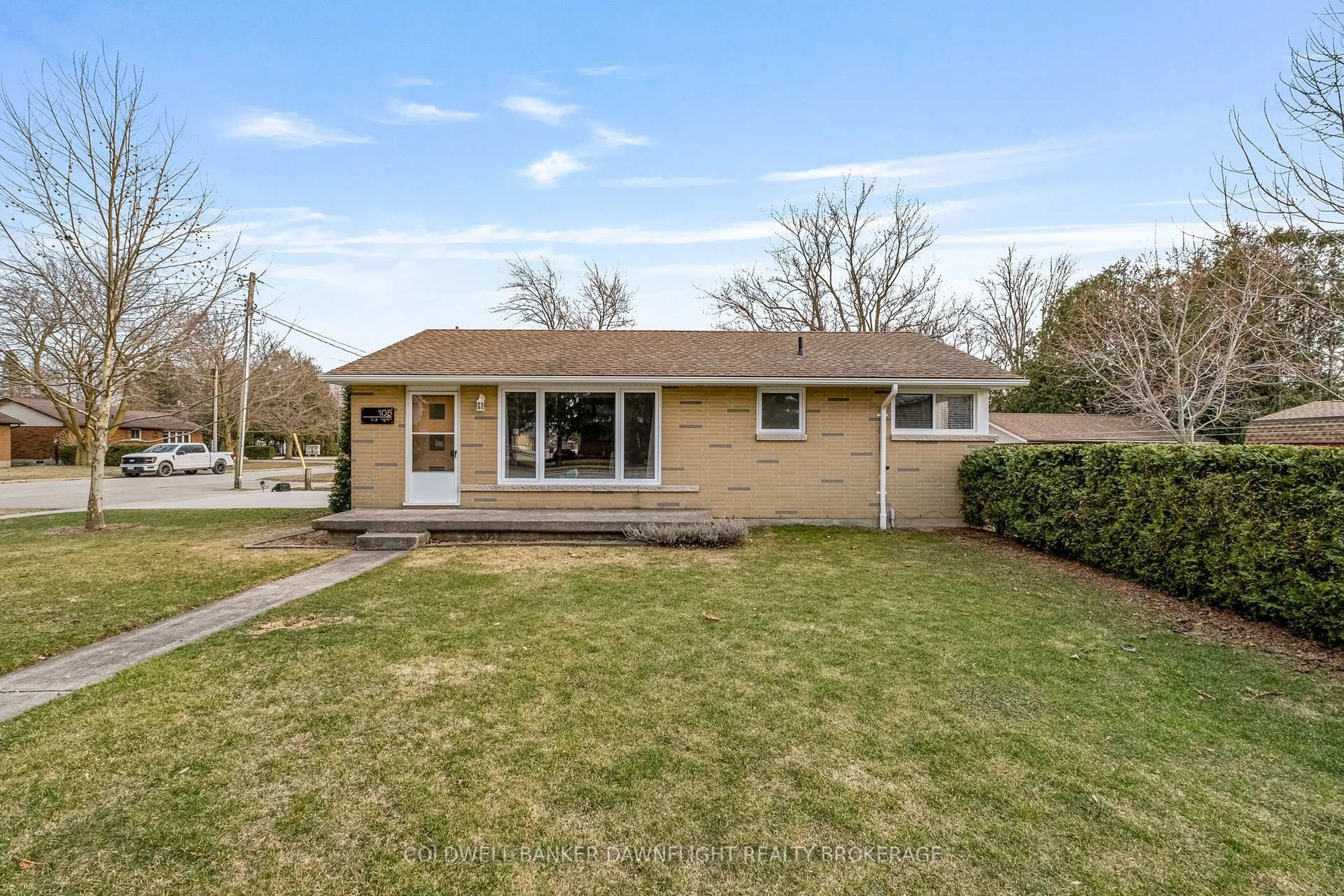 Unknown for 105 Wellington St, South Huron Ontario N0M 1S2