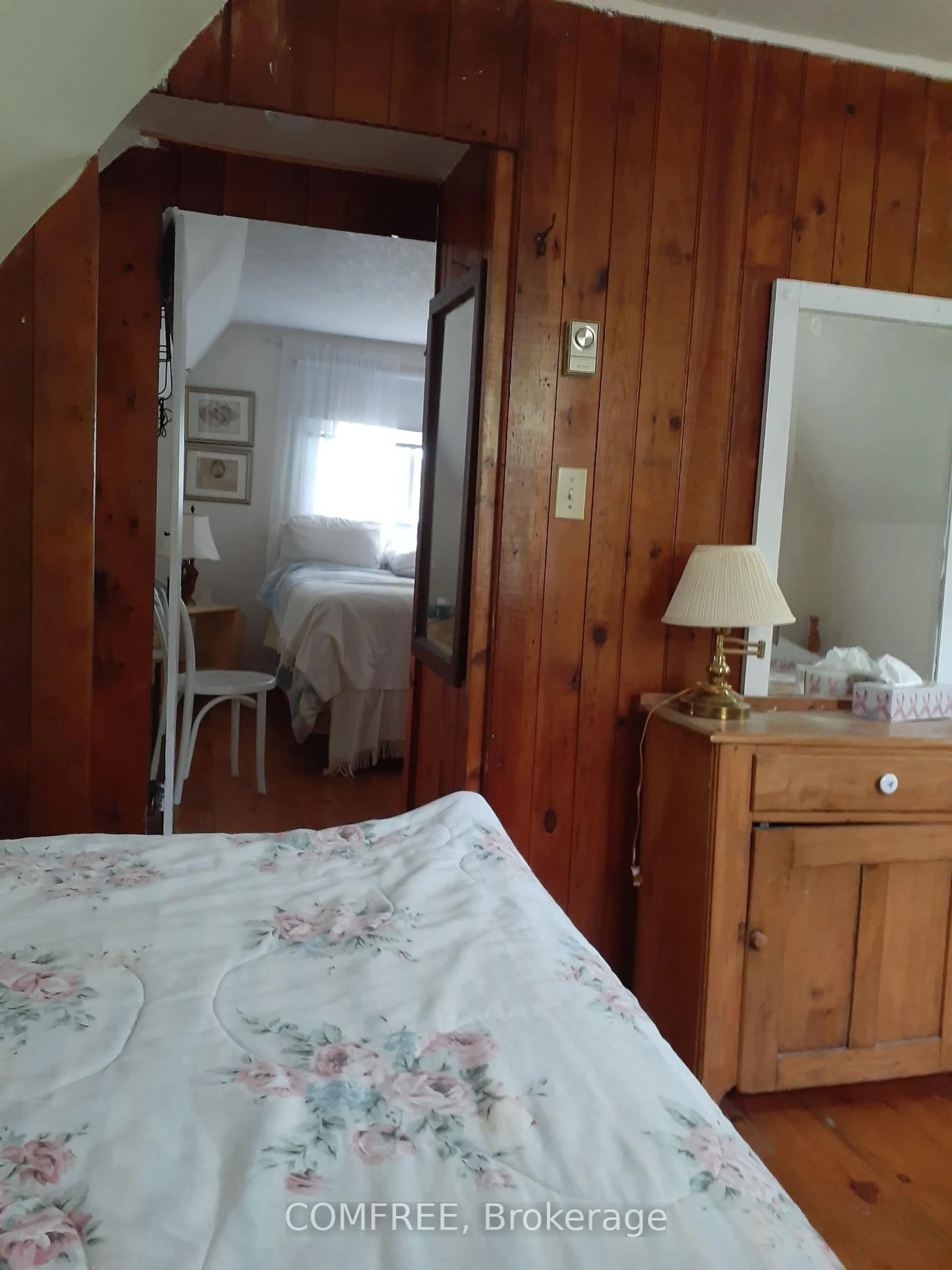 A pic of a room for 465-463 Hillcrest Rd, Elizabethtown-Kitley Ontario K6V 7C3