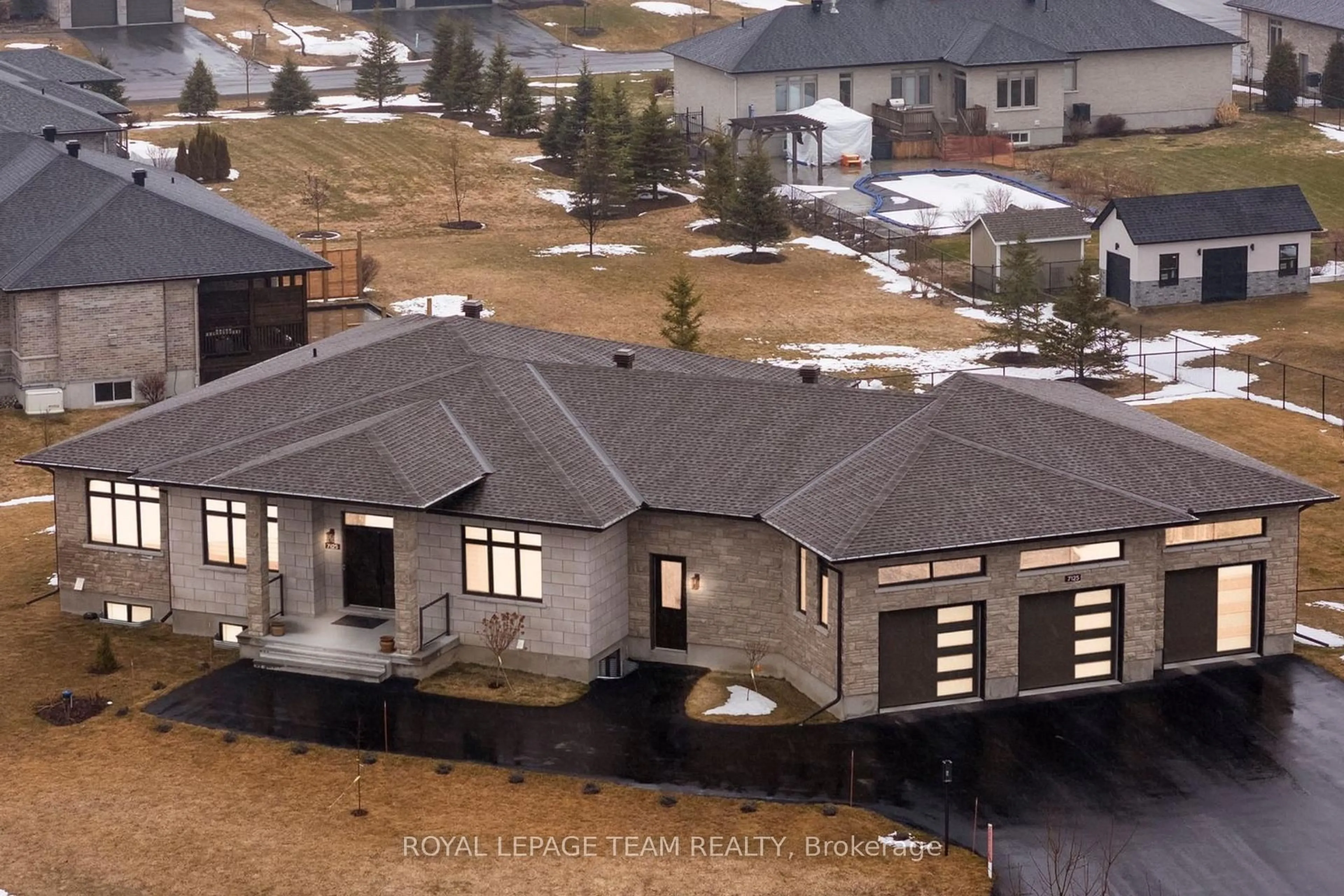 A pic from outside/outdoor area/front of a property/back of a property/a pic from drone, mountain view for 7125 Still Meadow Way, Ottawa Ontario K4P 1B8