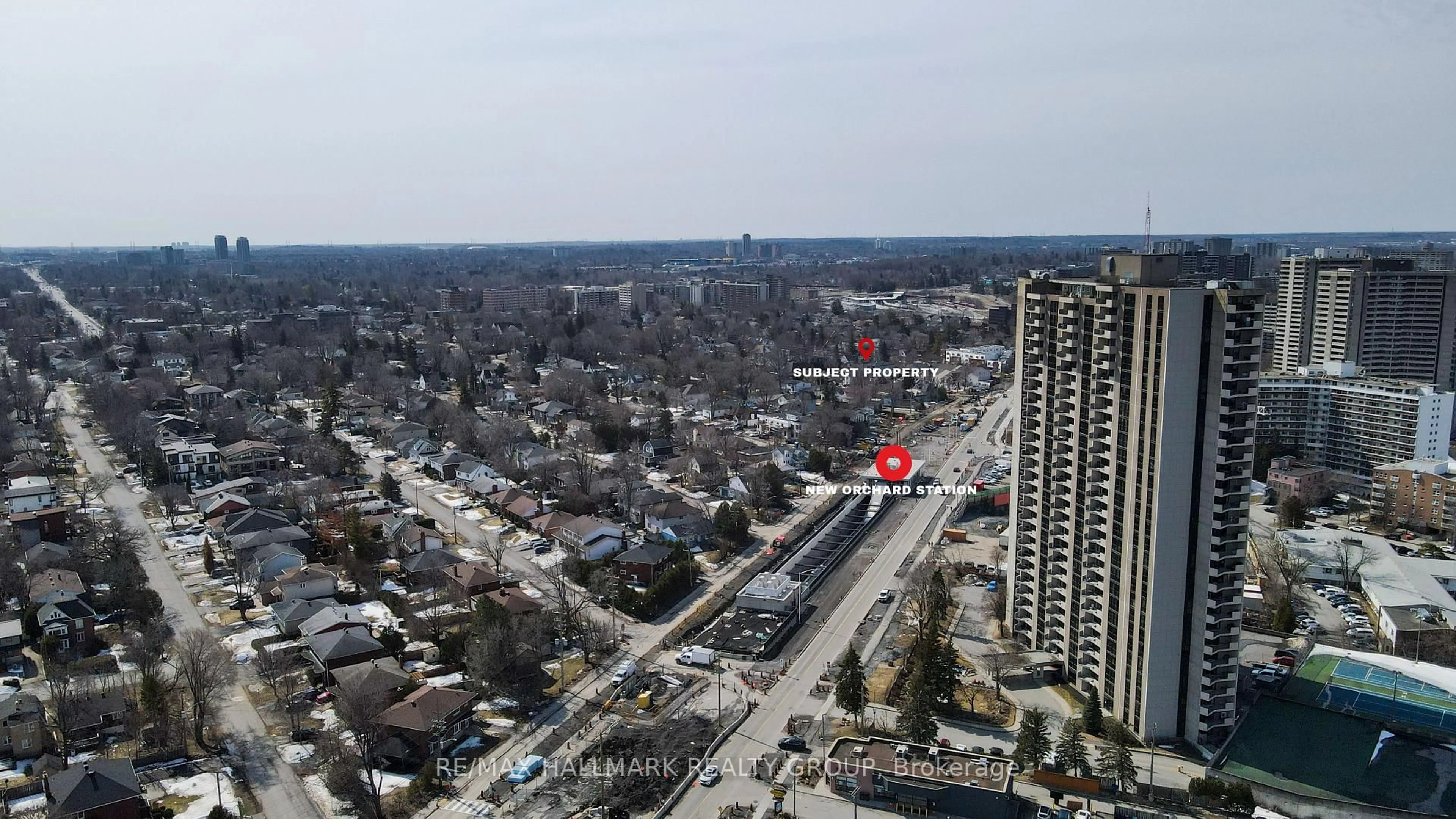 A pic from outside/outdoor area/front of a property/back of a property/a pic from drone, city buildings view from balcony for 250 Richardson Ave, Ottawa Ontario K2B 5G6