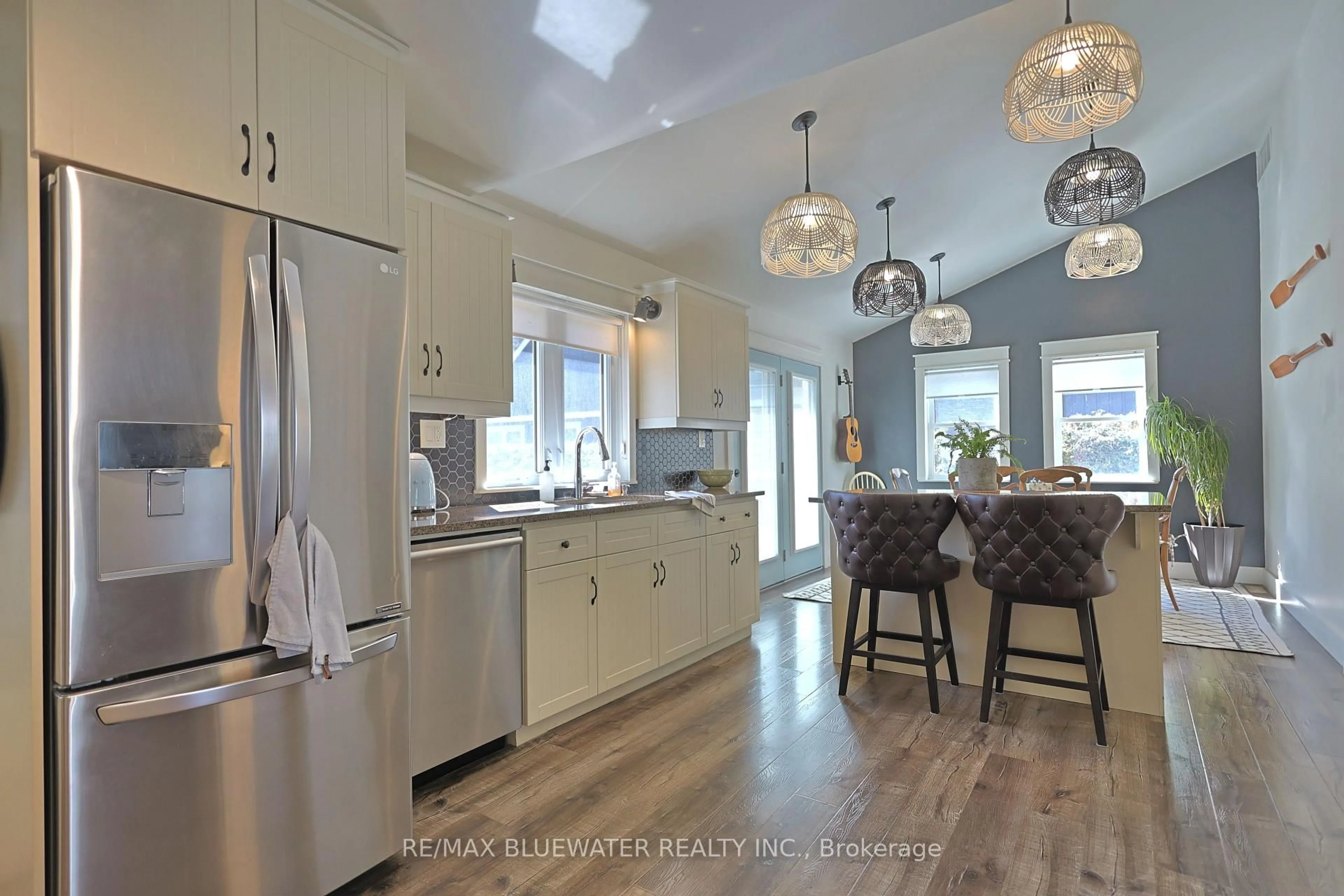 Open concept kitchen, unknown for 5333 Broadview Ave, Lambton Shores Ontario N0N 1J7