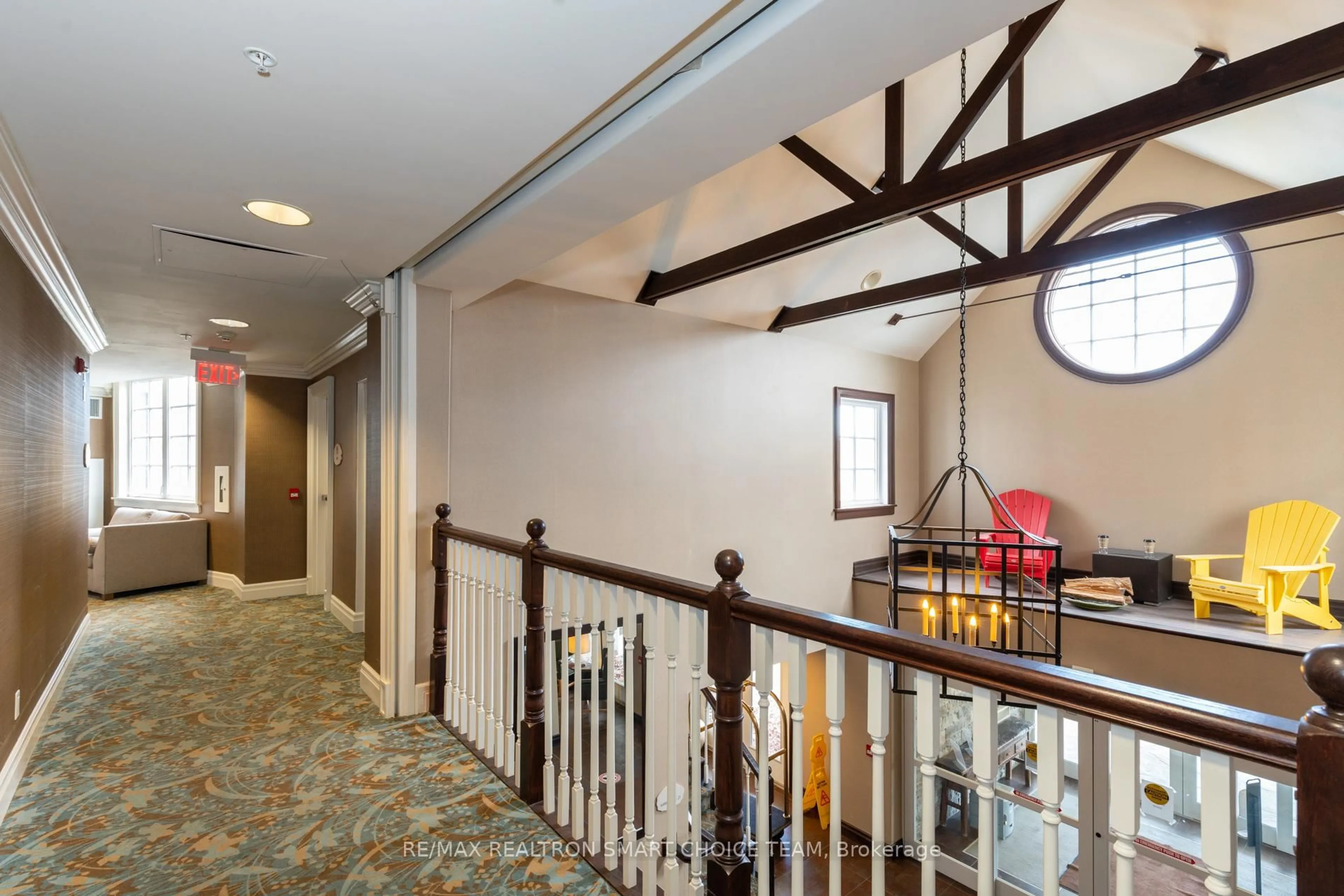 Indoor foyer for 1869 Muskoka 118 Rd #L204-C1, Muskoka Lakes Ontario P1L 1W8