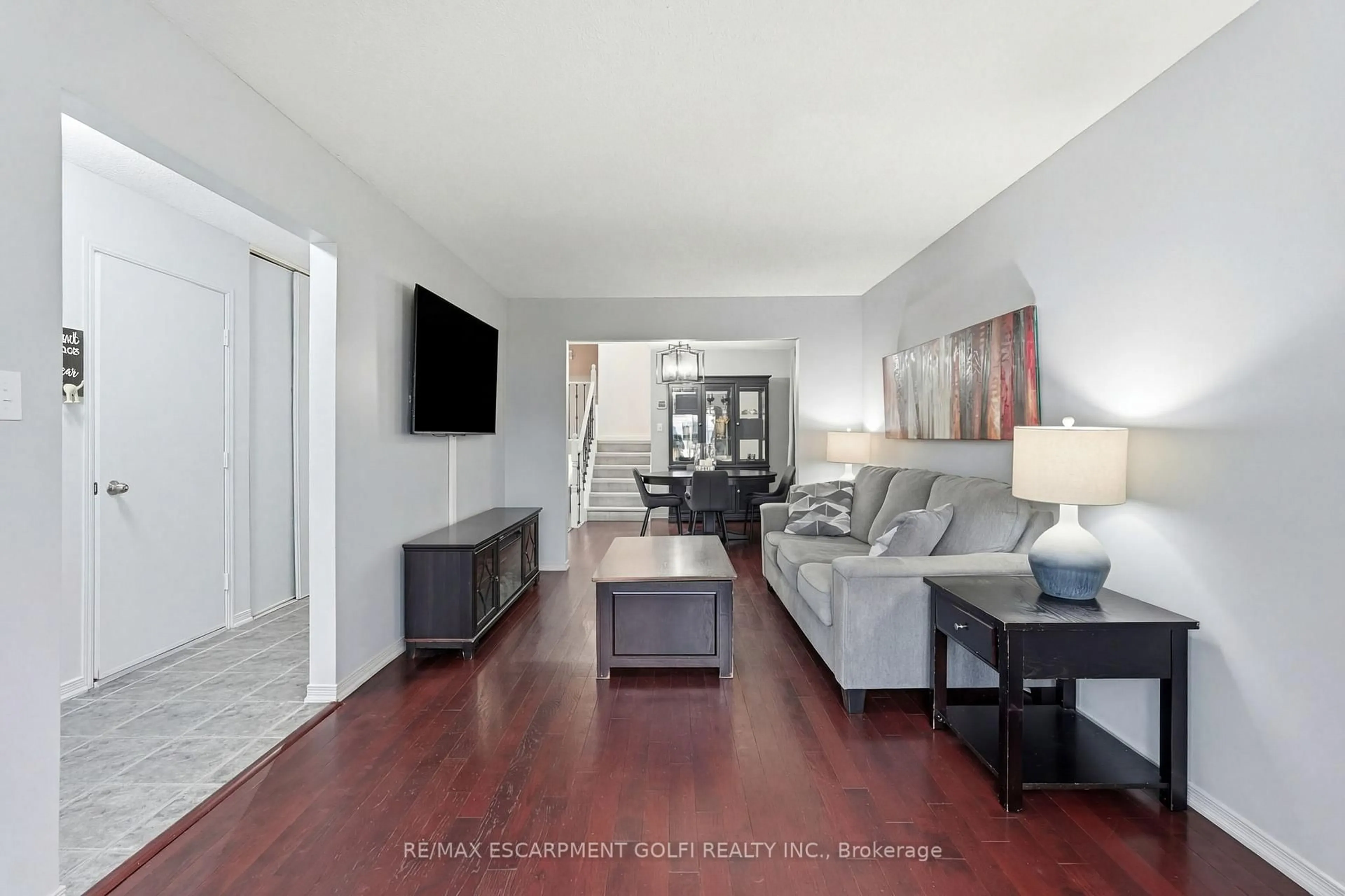 Living room with furniture, unknown for 39 Kennard St, Hamilton Ontario L8J 2C3