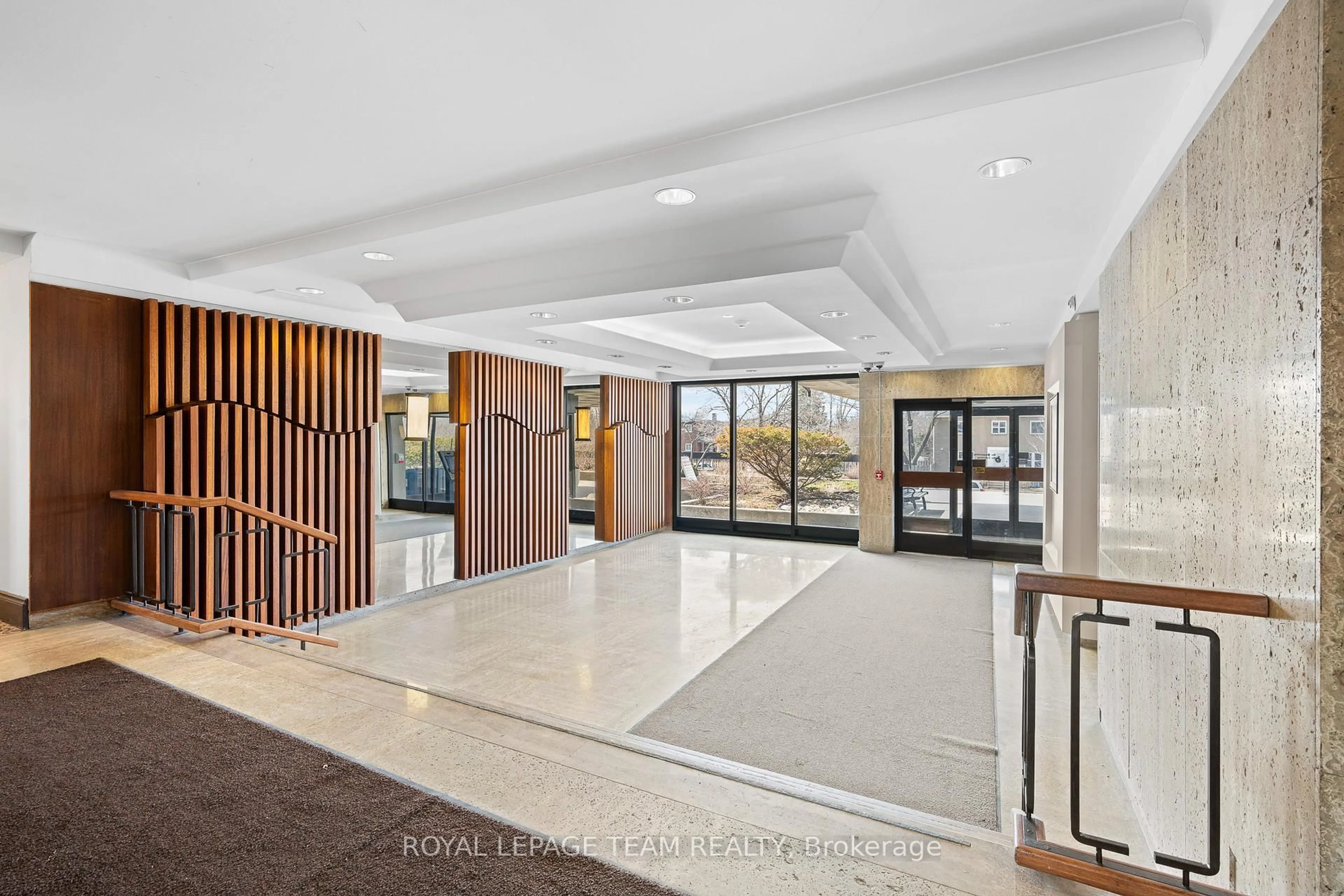 Indoor foyer for 265 Poulin Ave #1611, Ottawa Ontario K2B 7Y8