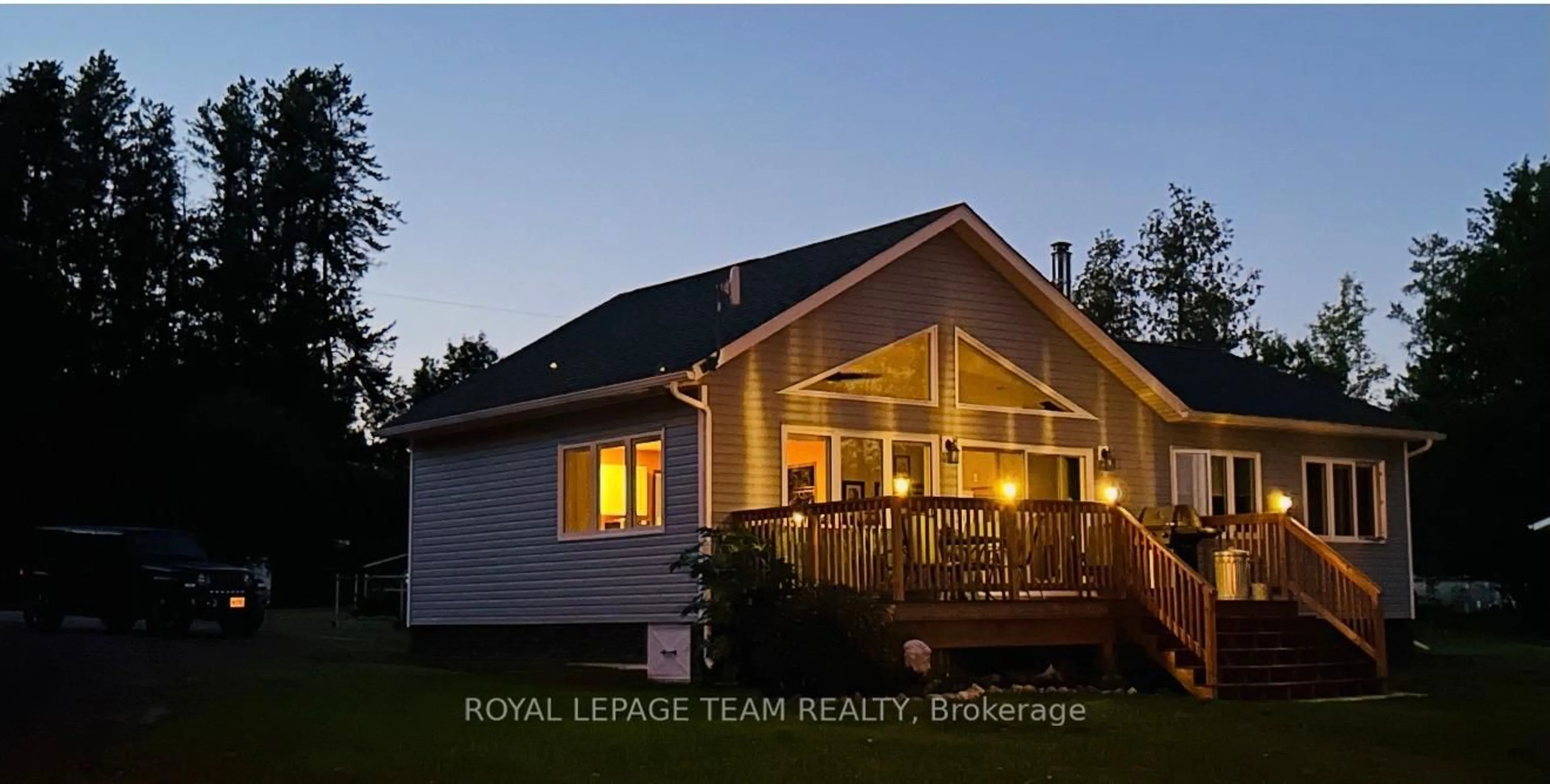 Home with vinyl exterior material, unknown for 39 Columbine Lane, Eganville Ontario K0J 1T0