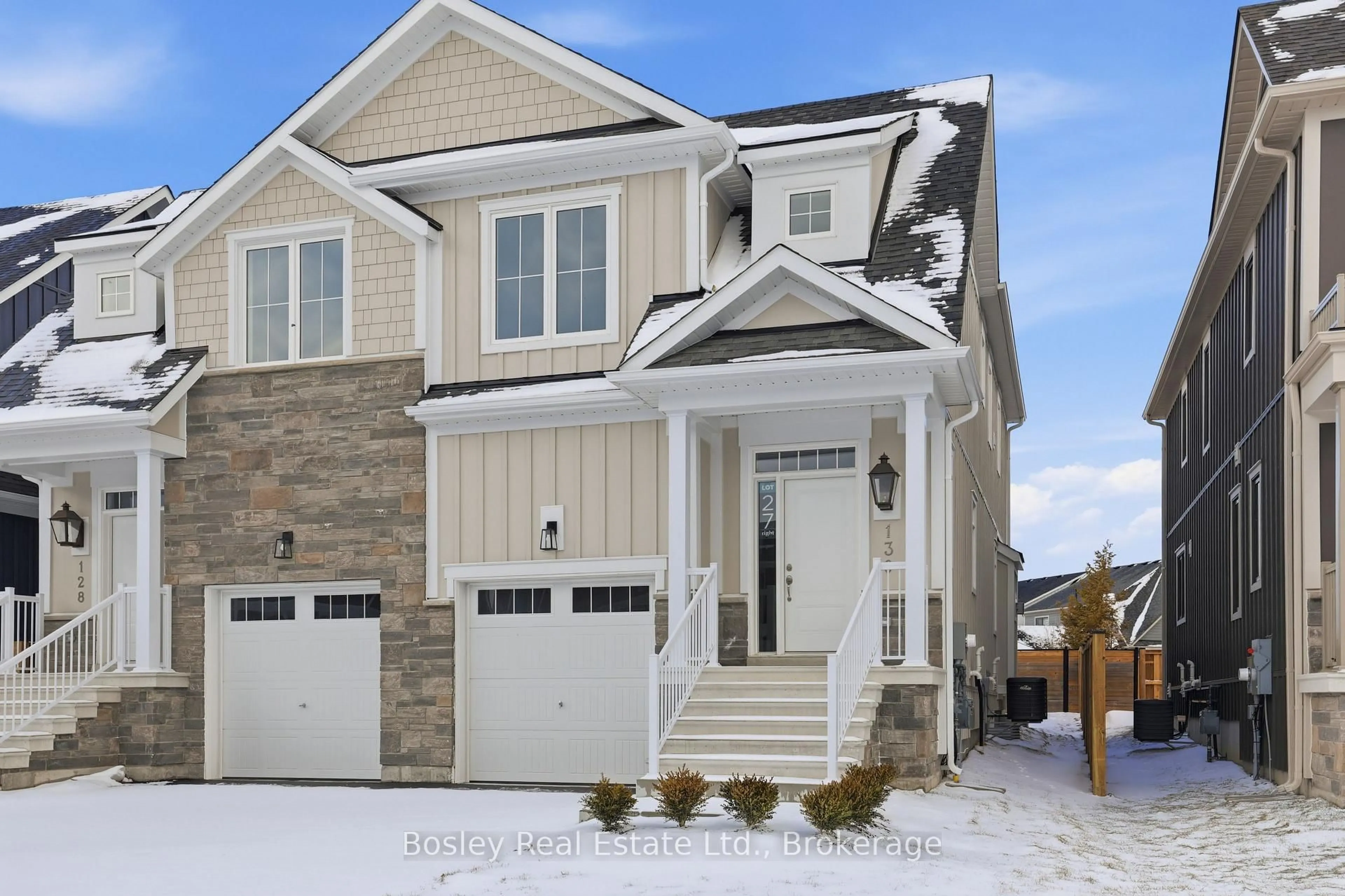 Home with brick exterior material, street for 130 White Oak Cres, Blue Mountains Ontario L9Y 5T5