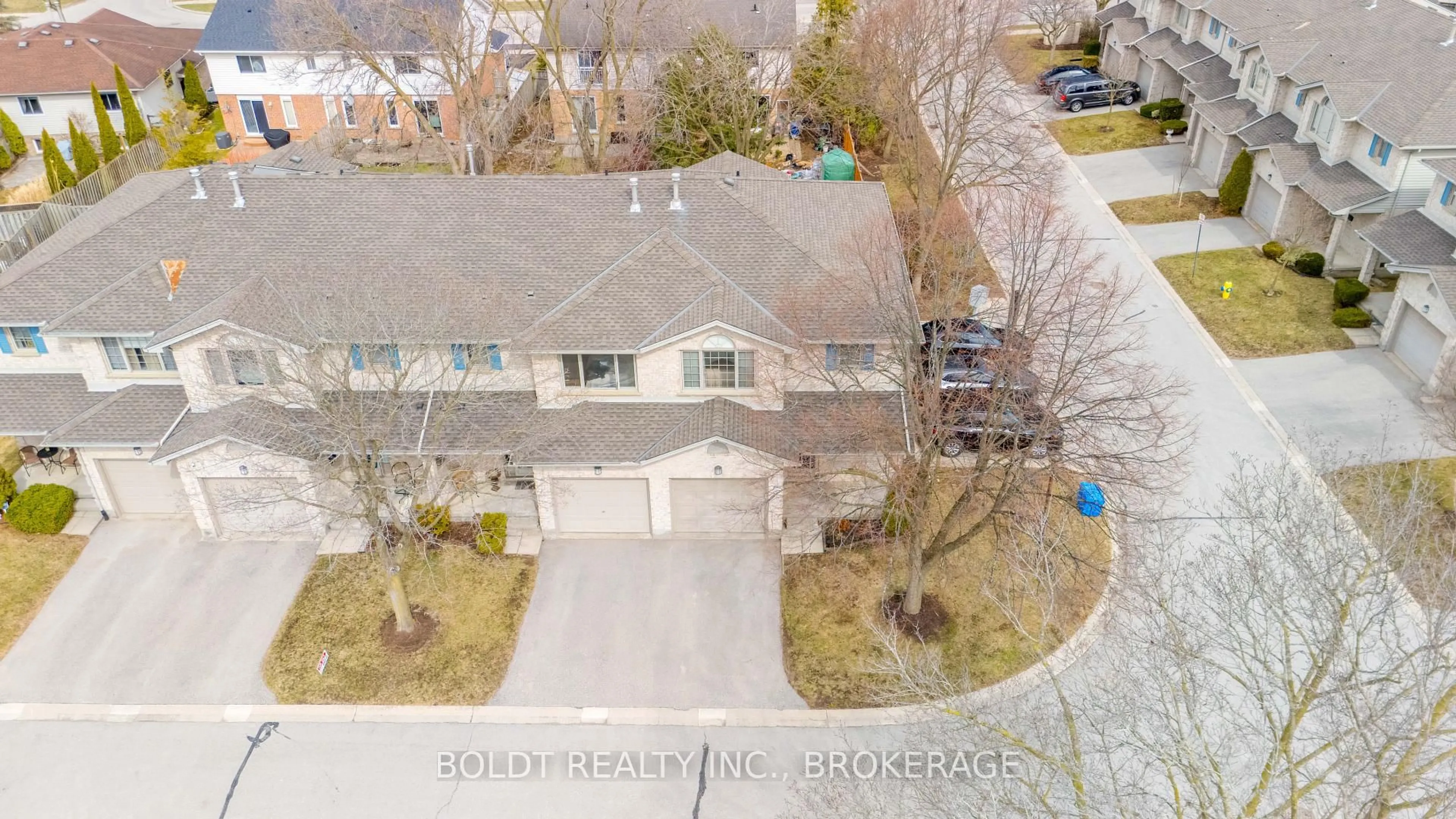 A pic from outside/outdoor area/front of a property/back of a property/a pic from drone, street for 155 Killarney Rd #11, London North Ontario N5X 3X8