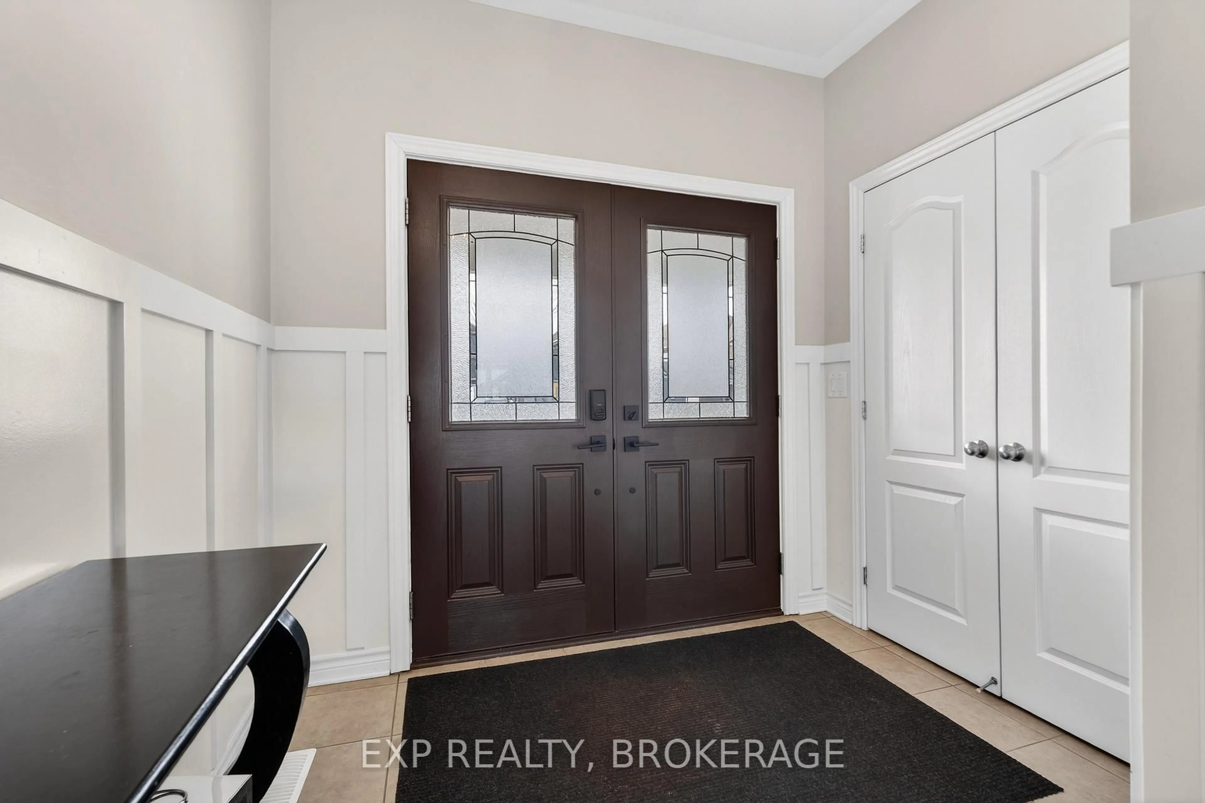 Indoor entryway for 1140 ESCALA Cres, Kingston Ontario K7P 0H6