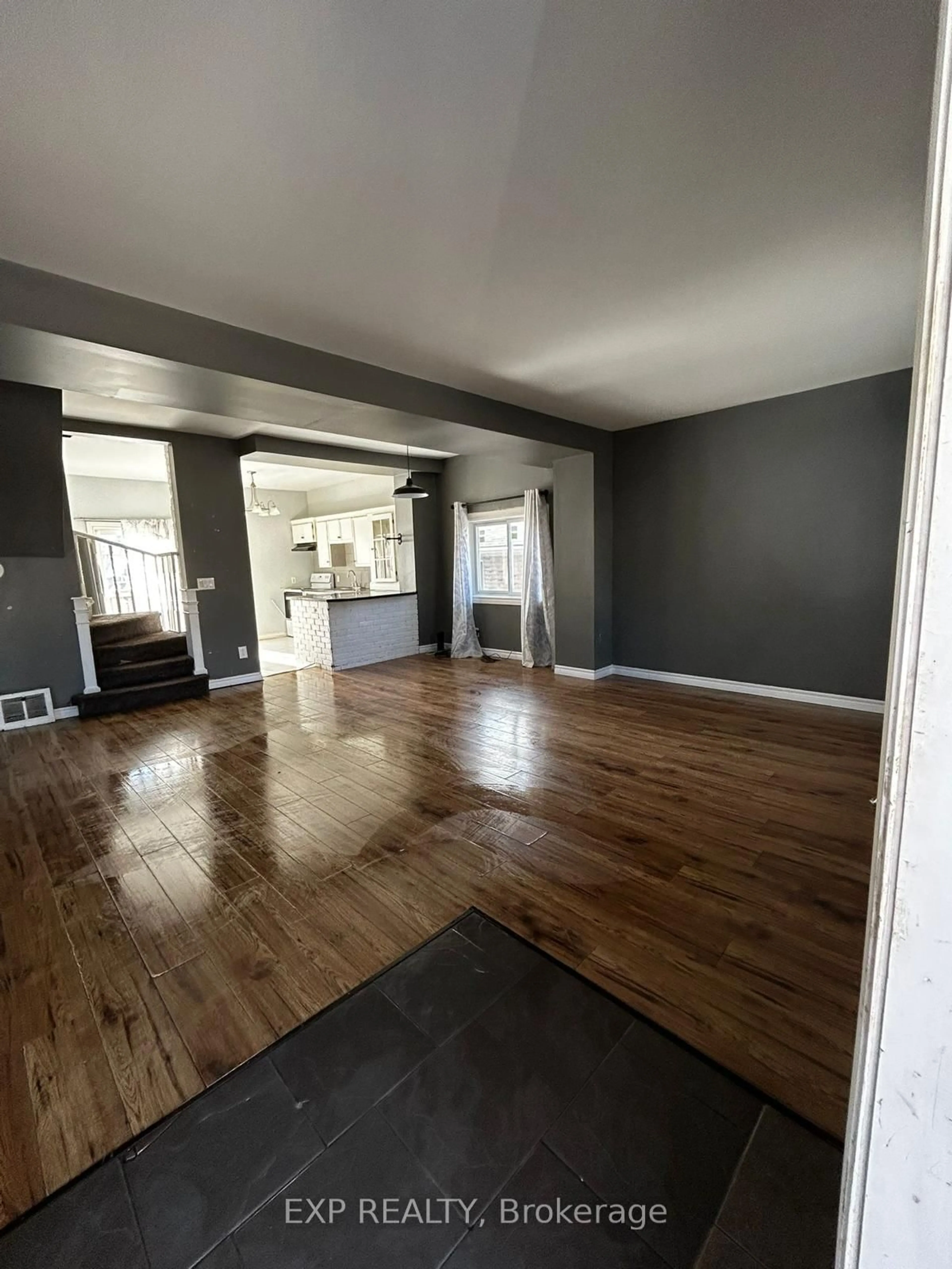 A pic of a room for 121 BOULLEE St, London East Ontario N5Y 1T8