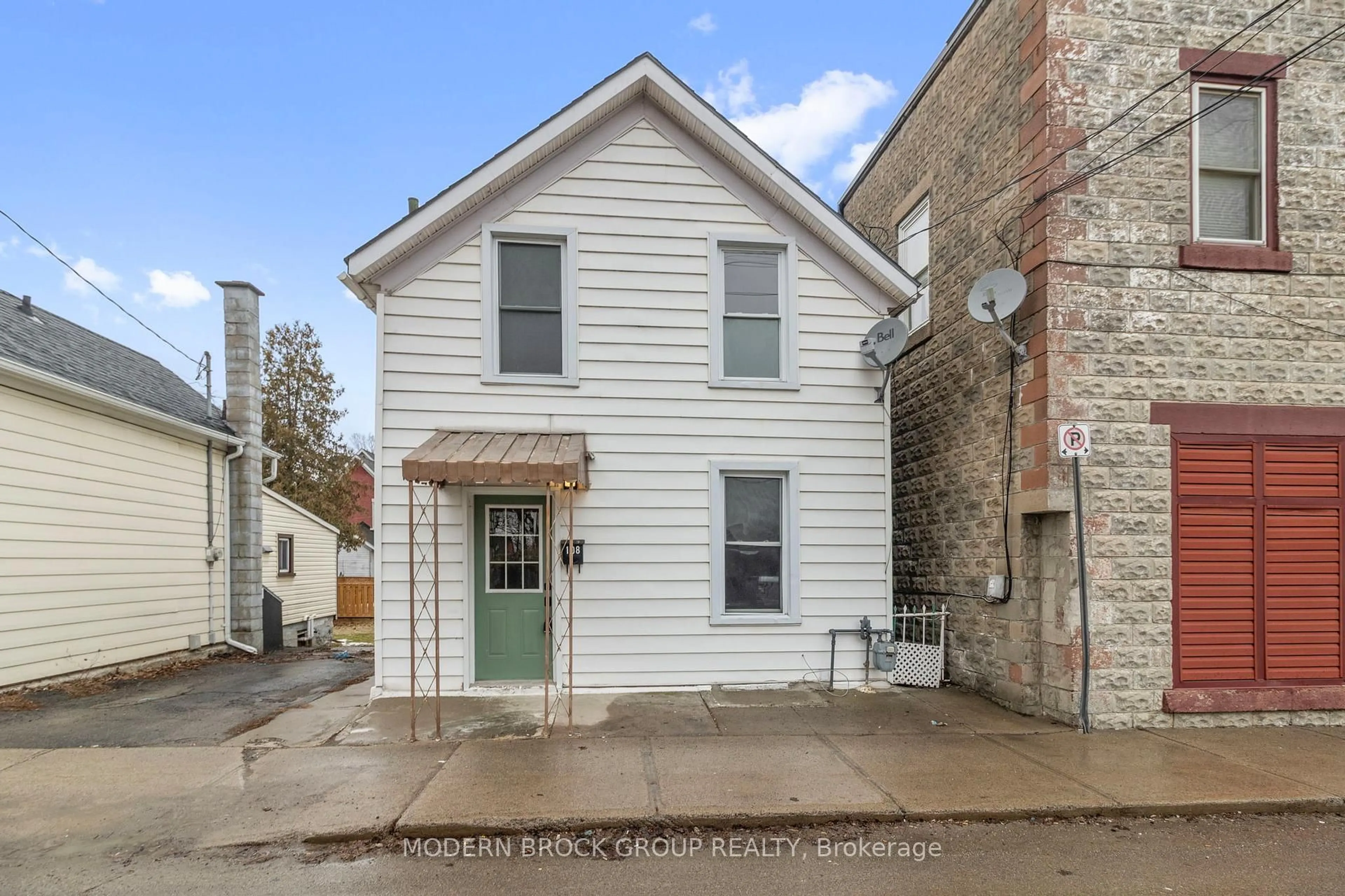 Unknown for 108 George St, Brockville Ontario K6V 3V9