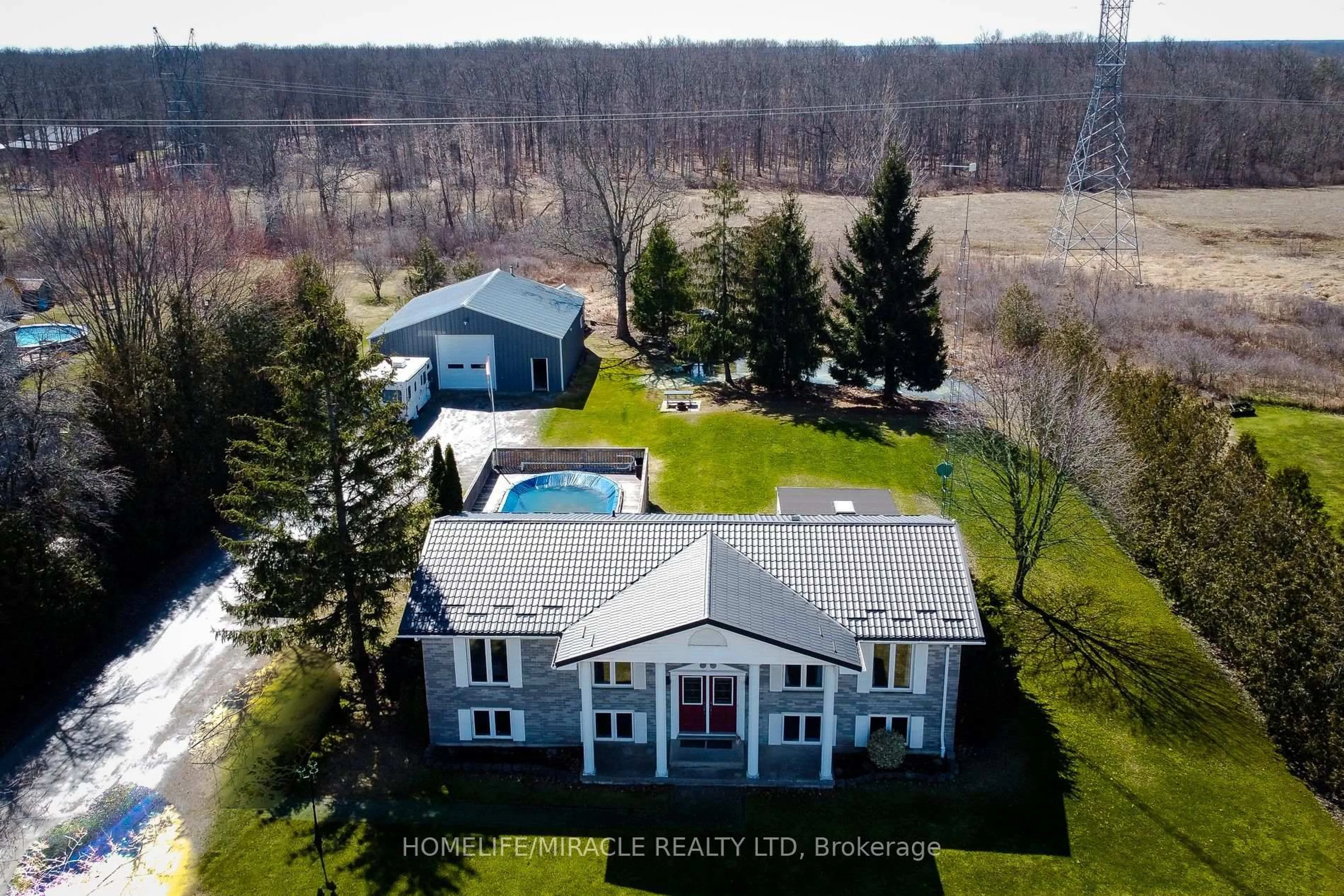 A pic from outside/outdoor area/front of a property/back of a property/a pic from drone, water/lake/river/ocean view for 8442 Silver St, West Lincoln Ontario L0R 1E0
